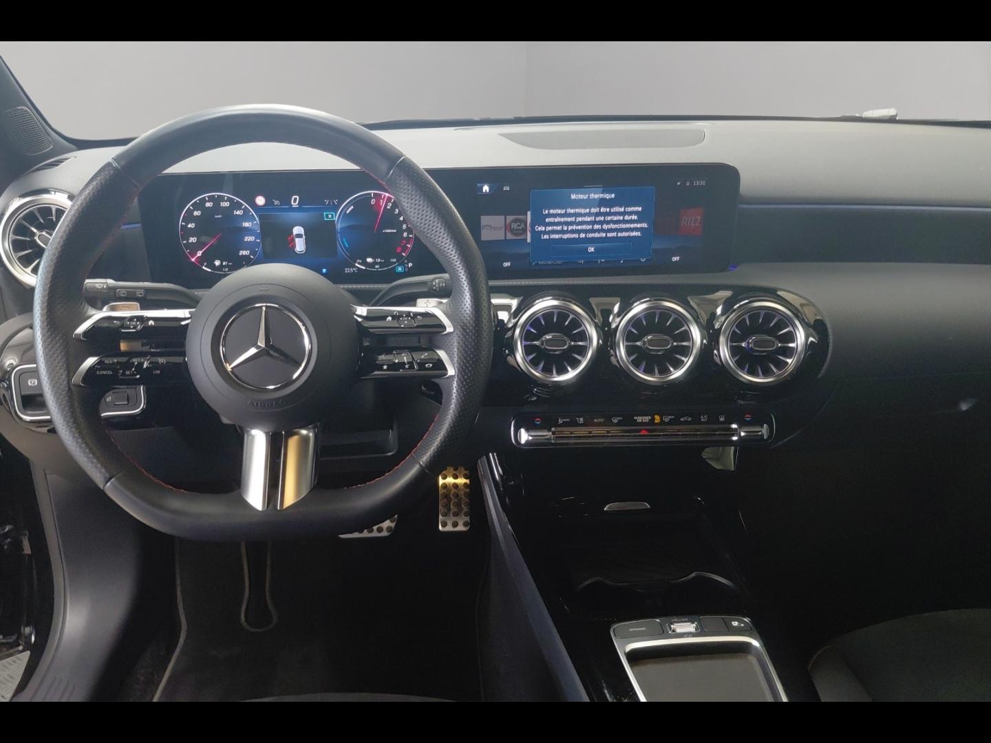 Image MERCEDES-BENZ Classe A 250 e 163+109ch AMG Line 8G-DCT