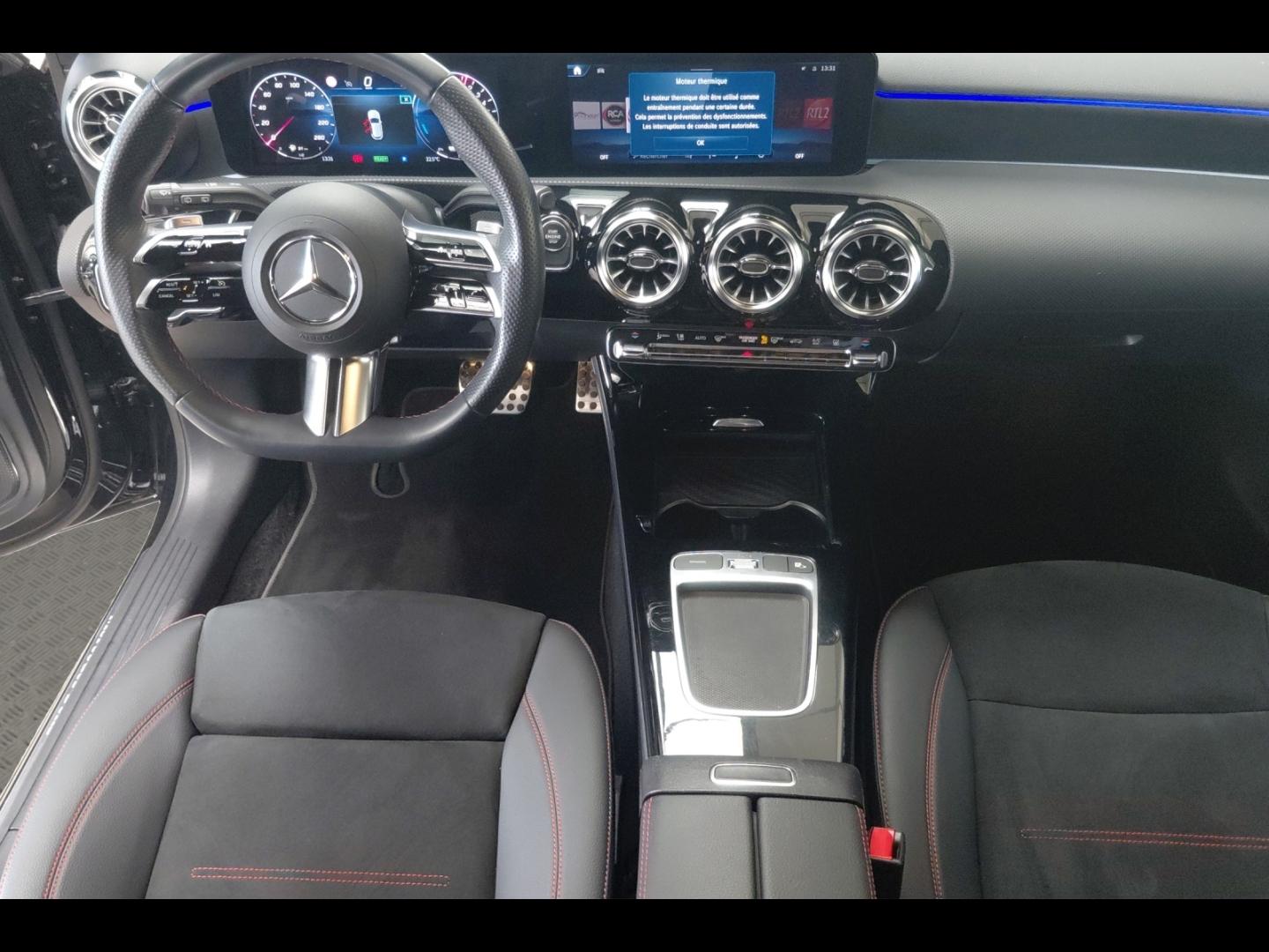 Image MERCEDES-BENZ Classe A 250 e 163+109ch AMG Line 8G-DCT
