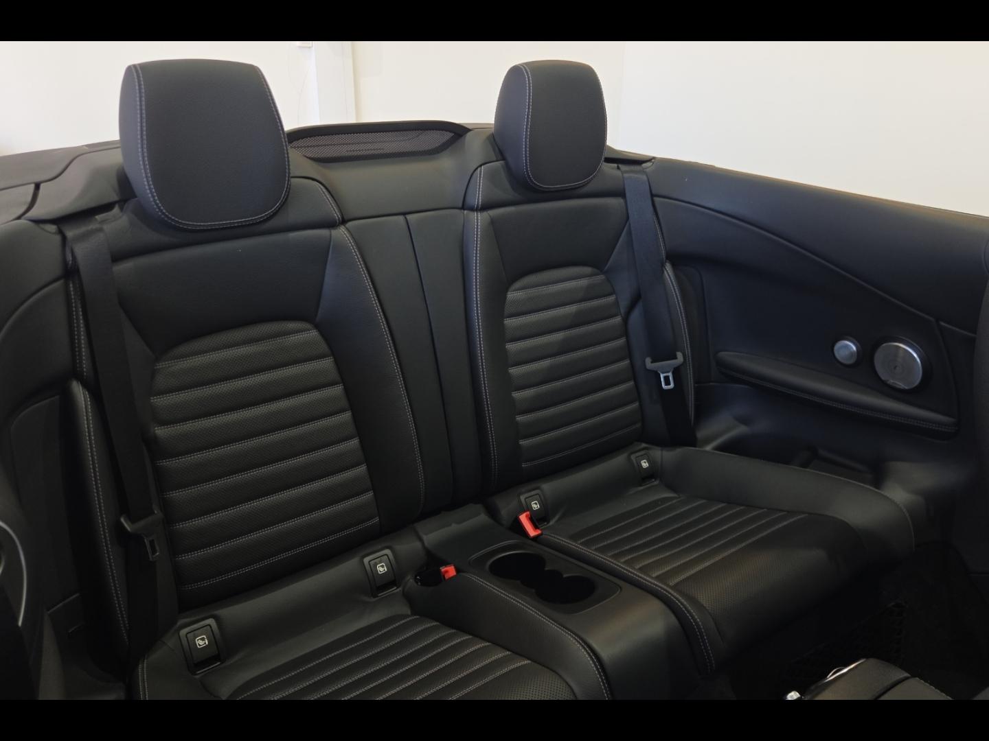 Image MERCEDES-BENZ Classe C Cabriolet 200 184ch AMG Line 9G Tronic