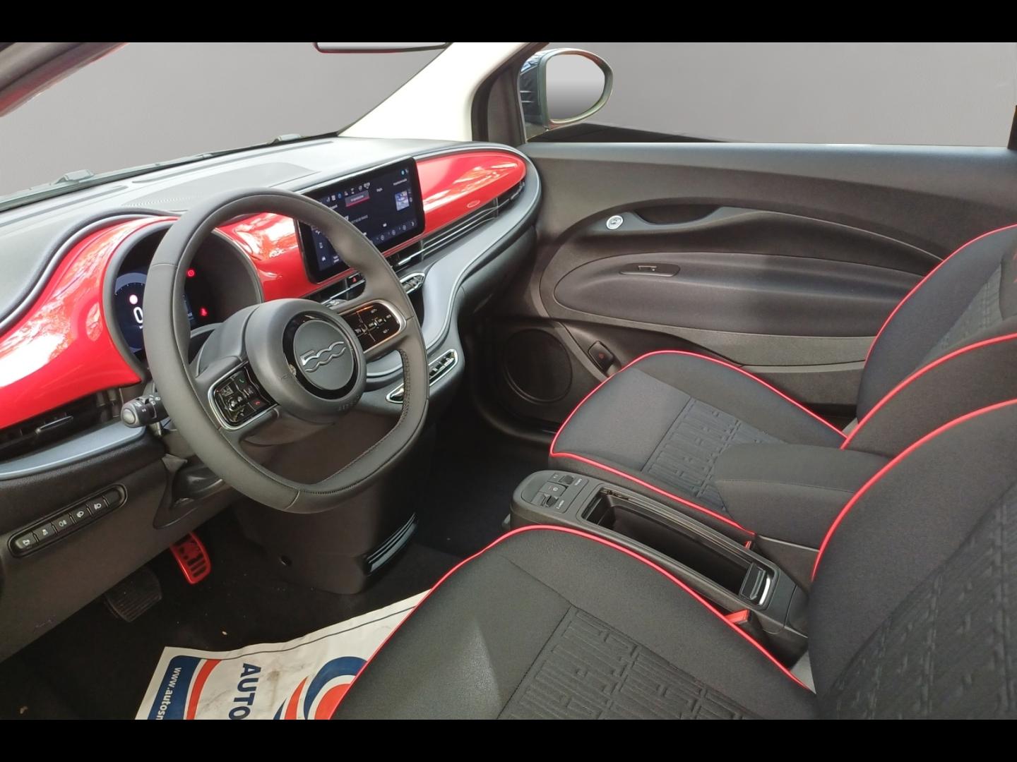 Image FIAT 500 3+1 e 118ch (RED) MY25