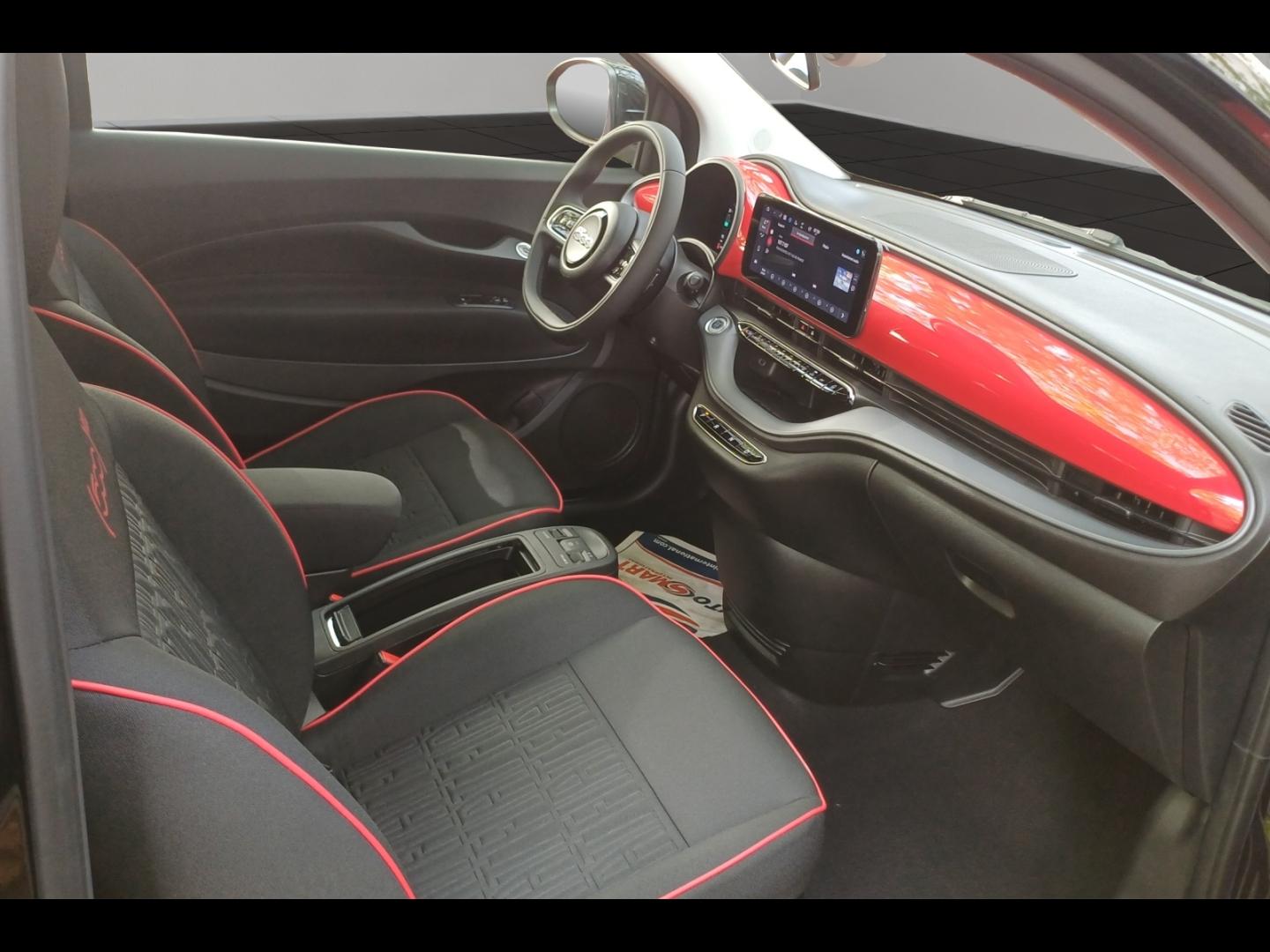 Image FIAT 500 3+1 e 118ch (RED) MY25