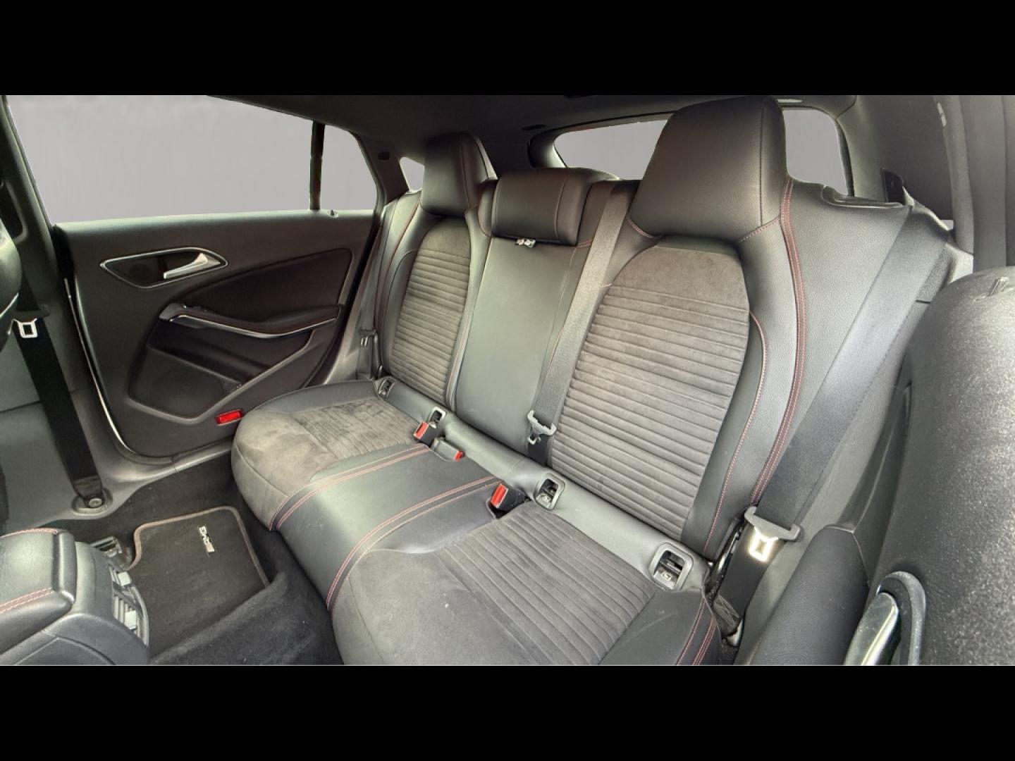 Image MERCEDES-BENZ CLA Shooting Brake 200 Fascination 7G-DCT Euro6d-T