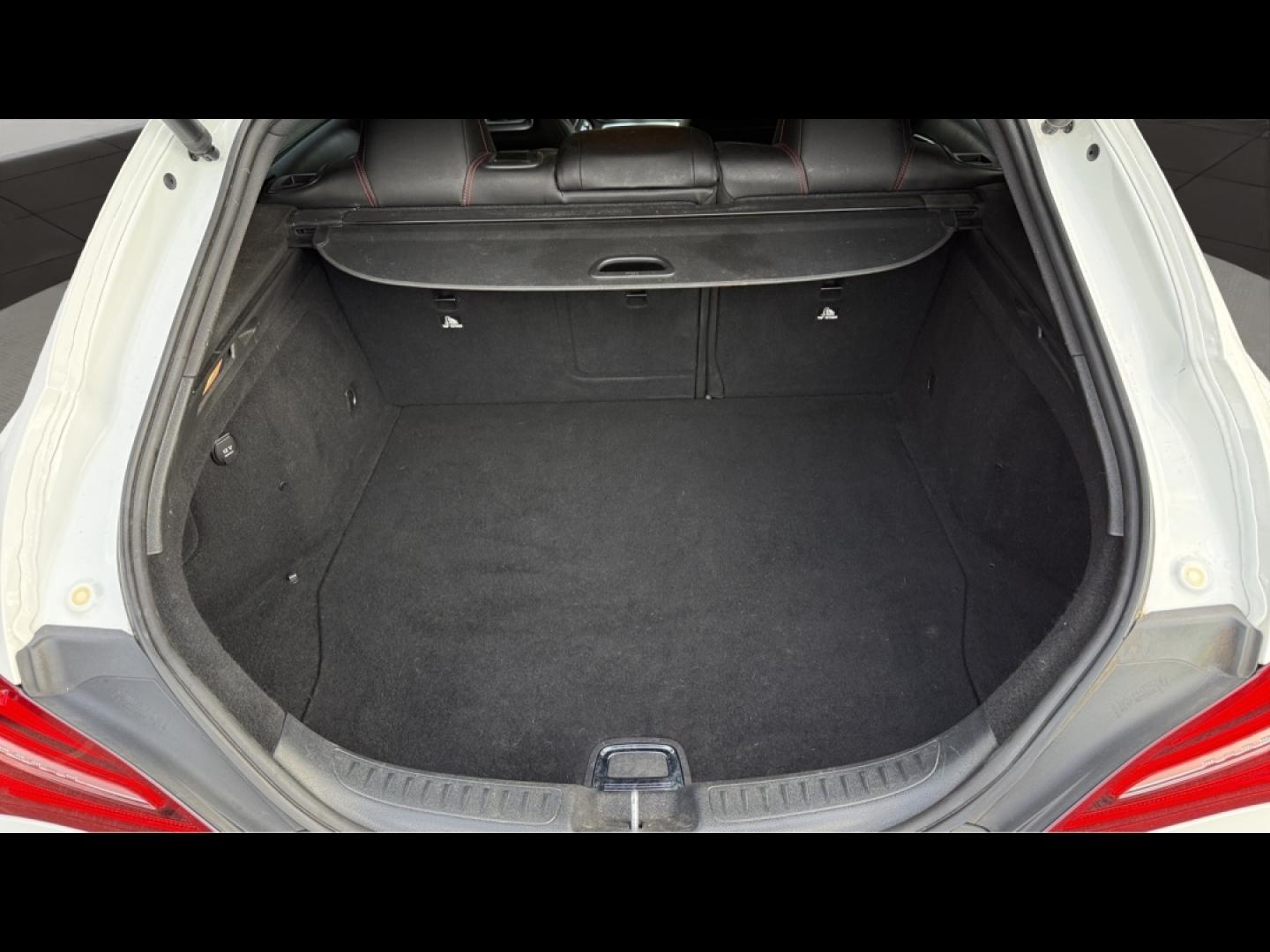 Image MERCEDES-BENZ CLA Shooting Brake 200 Fascination 7G-DCT Euro6d-T