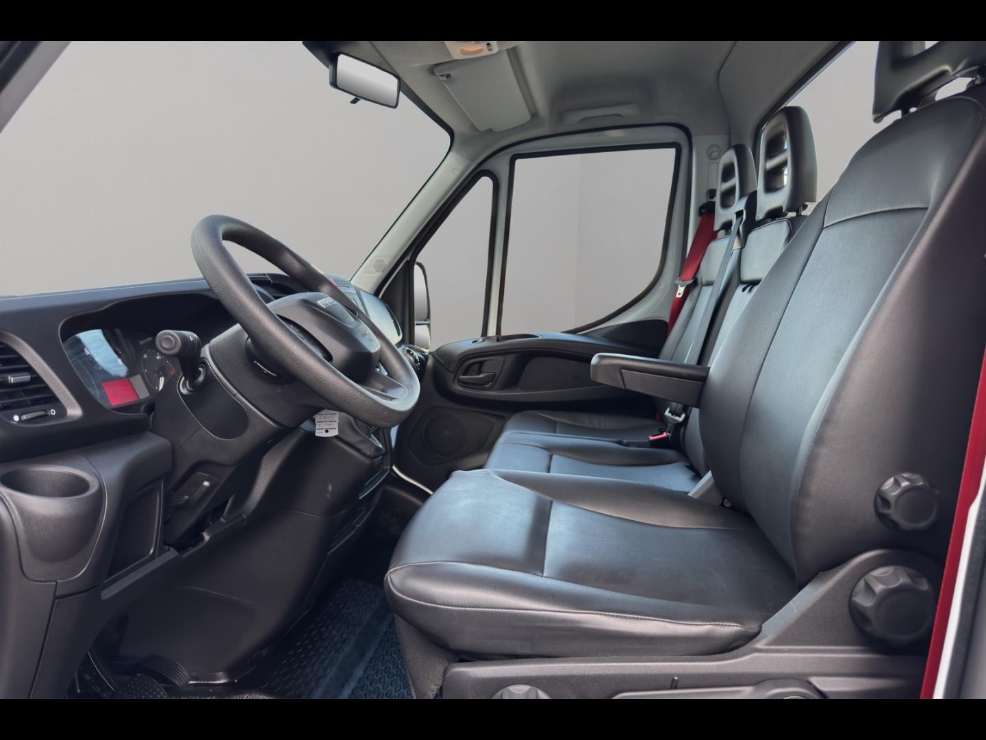 Image IVECO Daily CCb 35C16H empattement 3450 3.0 Tor