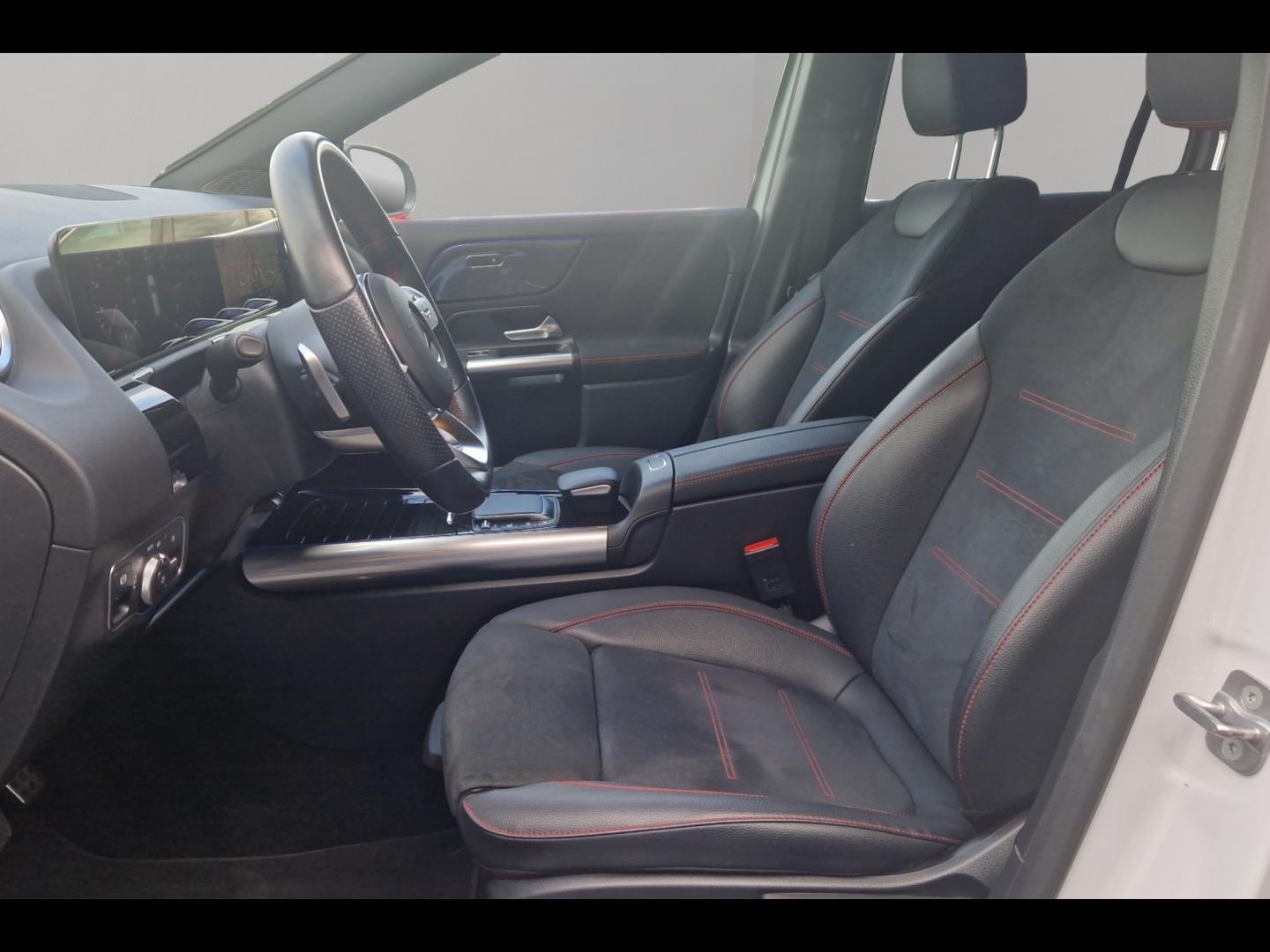 Image MERCEDES-BENZ GLA 200 d 150ch AMG Line 8G-DCT