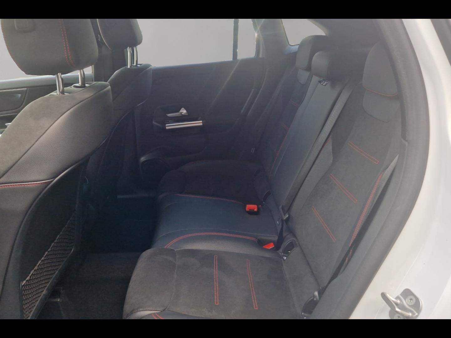 Image MERCEDES-BENZ GLA 200 d 150ch AMG Line 8G-DCT