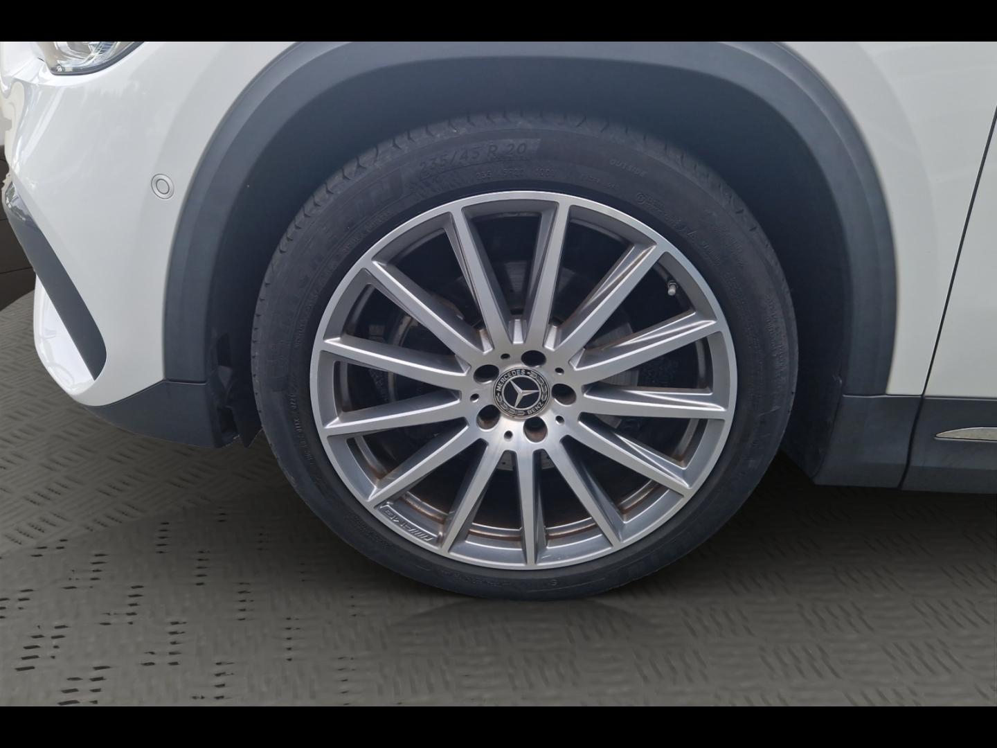 Image MERCEDES-BENZ GLA 200 d 150ch AMG Line 8G-DCT