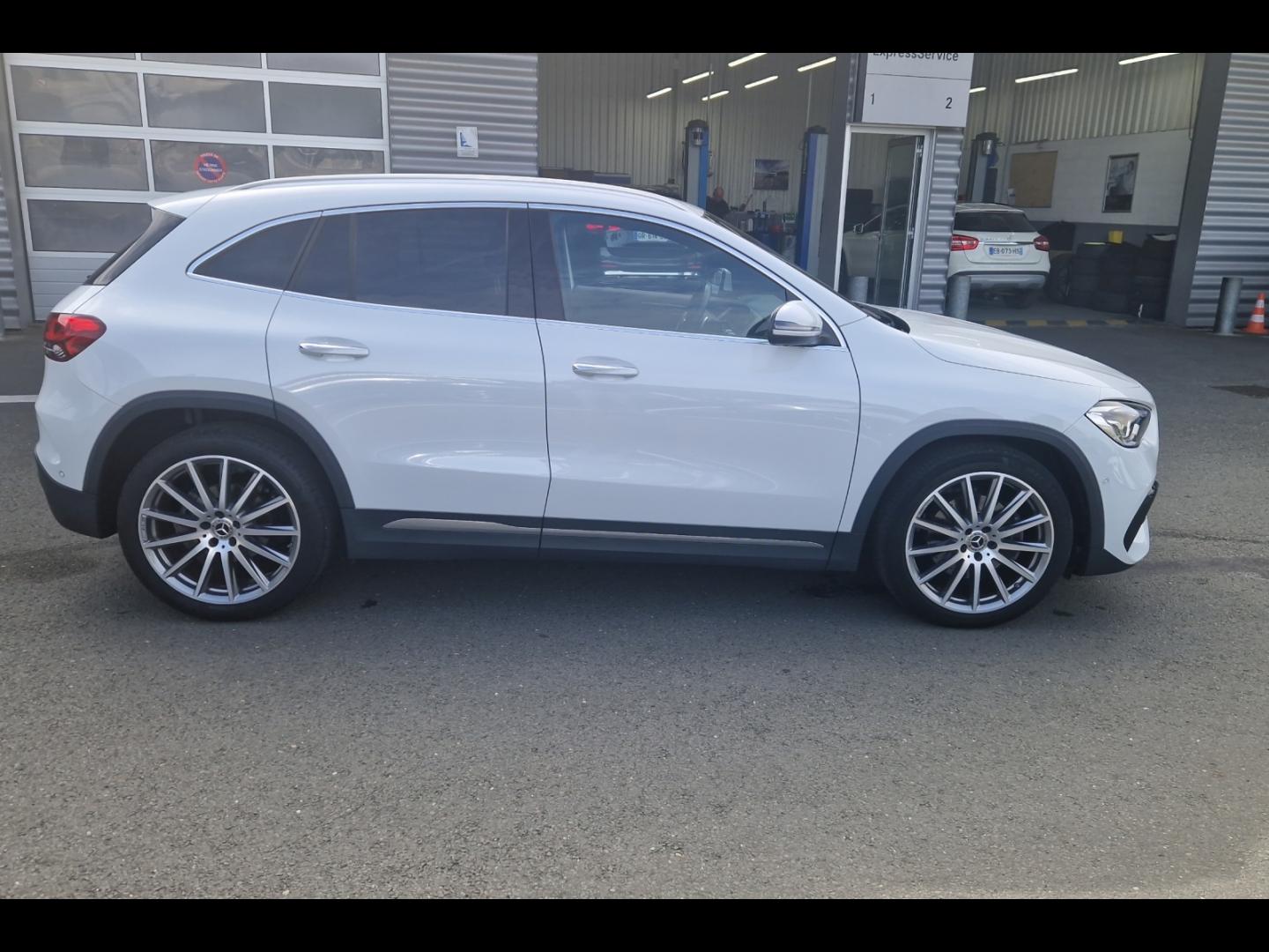 Image MERCEDES-BENZ GLA 200 d 150ch AMG Line 8G-DCT