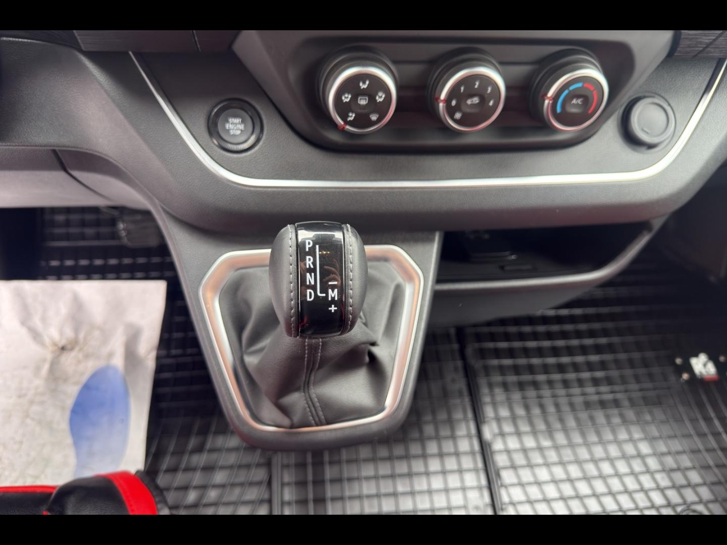 Image RENAULT Trafic Fg L2H1 3T 2.0 Blue dCi 150ch Cabine Approfondie RED EDITION EDC