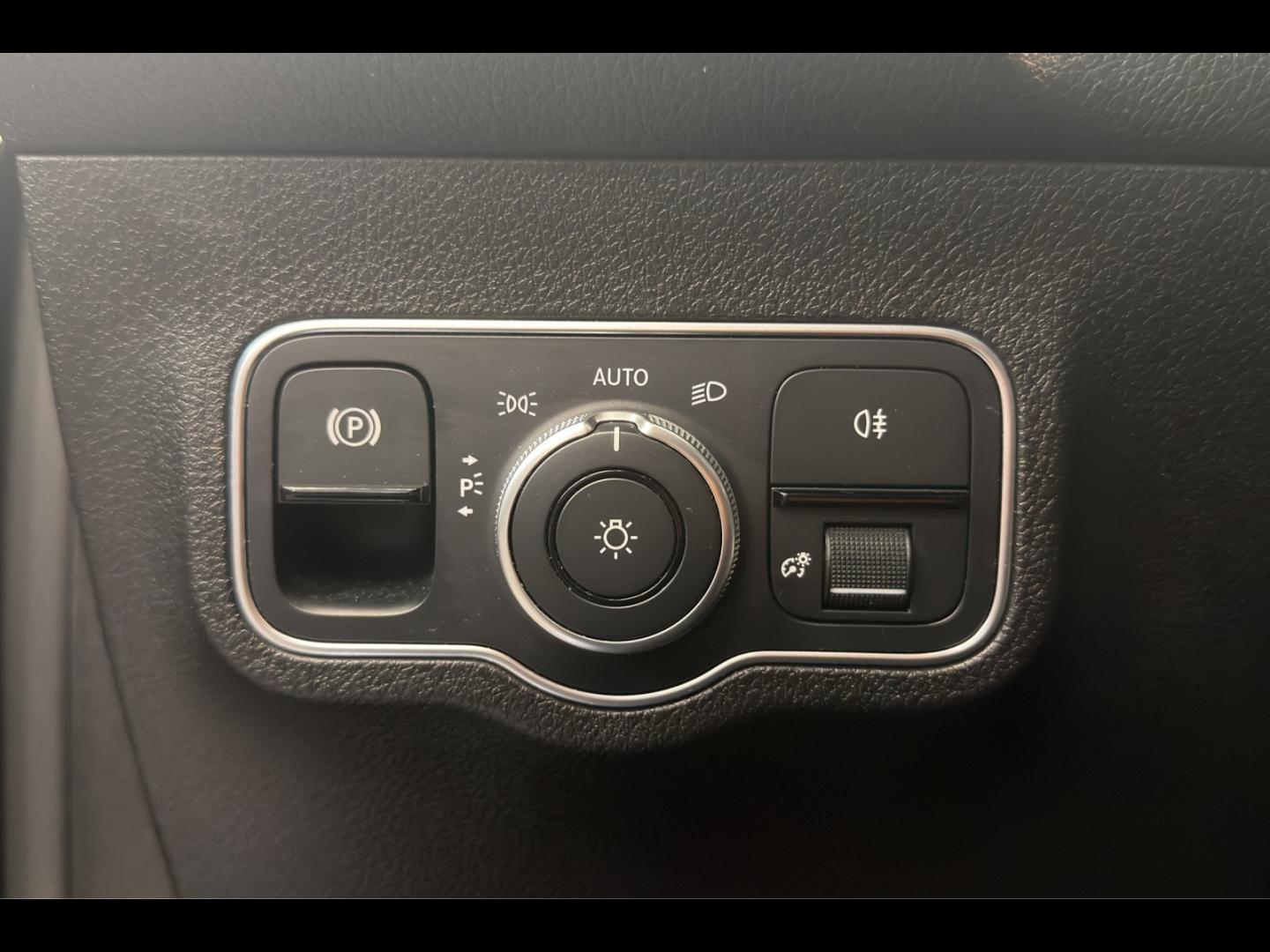 Image MERCEDES-BENZ GLB 200d 150ch AMG Line 8G DCT