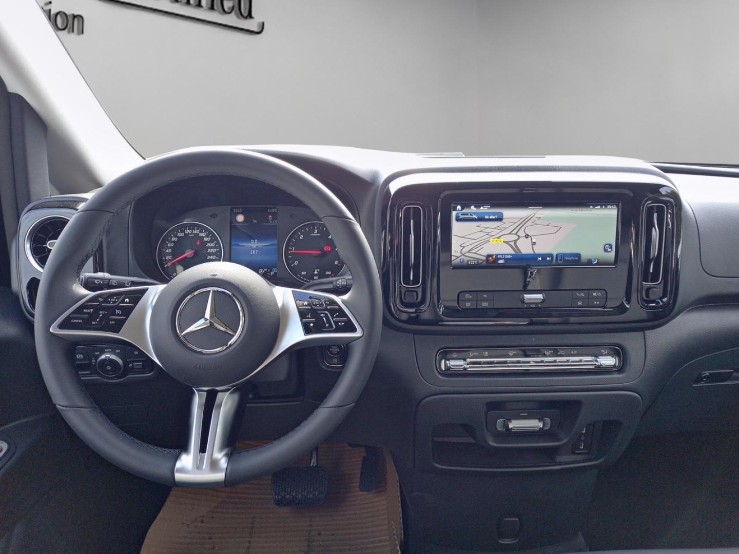 Image MERCEDES-BENZ Vito Tourer 116 CDI Long Select 9 Places