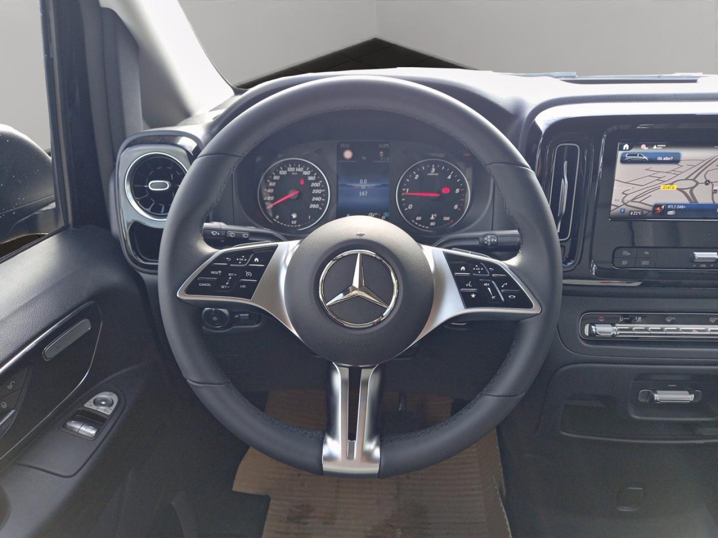Image MERCEDES-BENZ Vito Tourer 116 CDI Long Select 9 Places