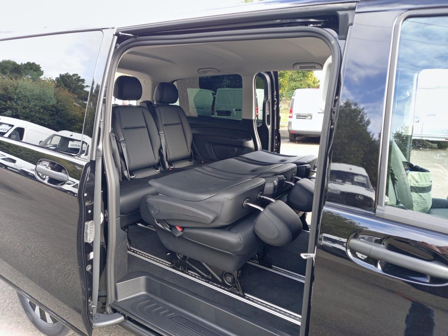 Image MERCEDES-BENZ Vito Tourer 116 CDI Long Select 9 Places