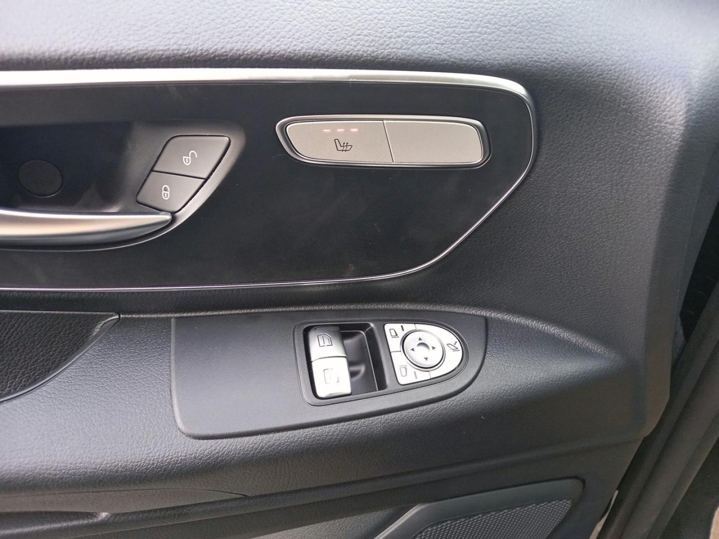 Image MERCEDES-BENZ Vito Tourer 116 CDI Long Select 9 Places