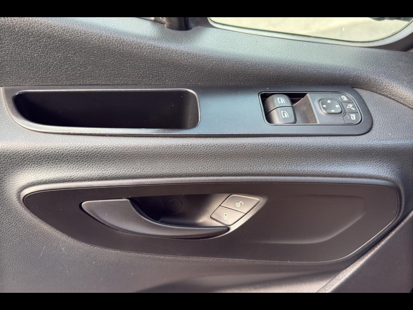 Image MERCEDES-BENZ Sprinter Fg 319 CDI 37 3T5 Pro V6 Propulsion Lourd 7G-Tronic Plus