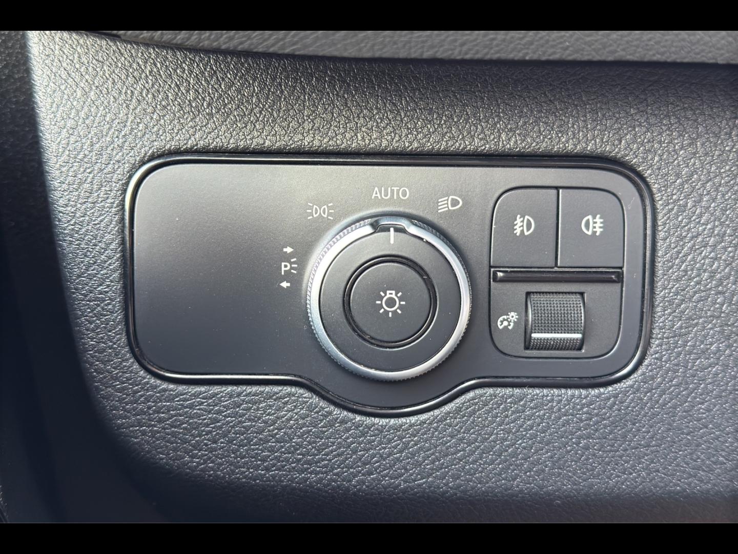 Image MERCEDES-BENZ Sprinter Fg 319 CDI 37 3T5 Pro V6 Propulsion Lourd 7G-Tronic Plus