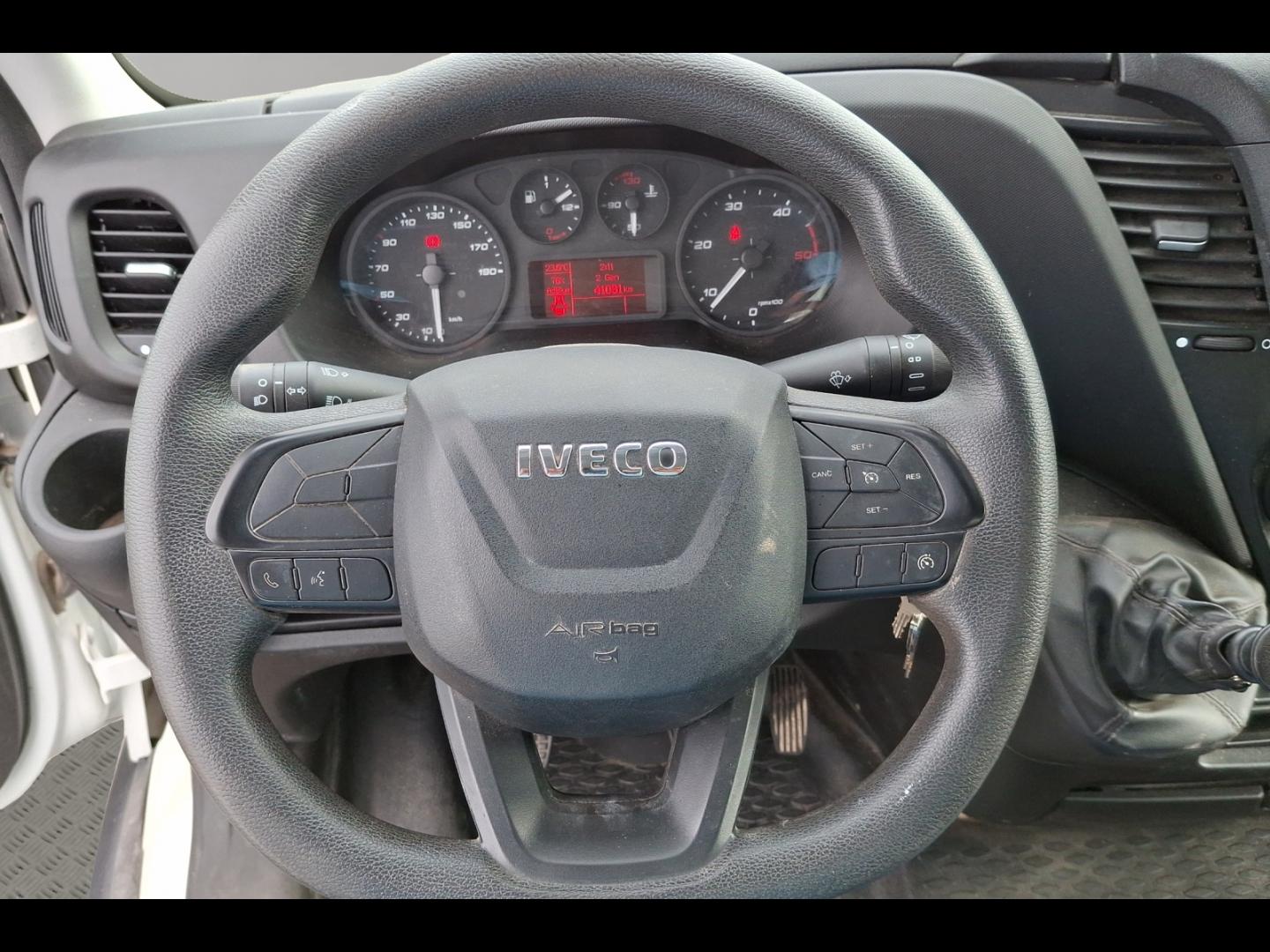 Image IVECO Daily CCb 35C16H empattement 3750 3.0 Tor Benne 2.90 et coffre
