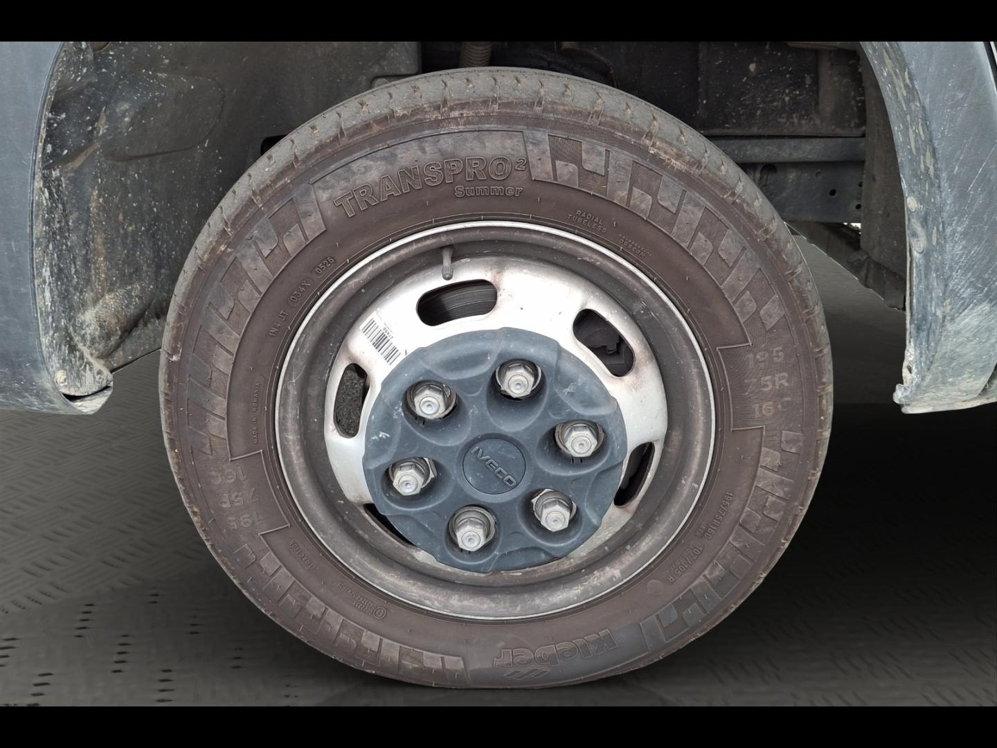Image IVECO Daily CCb 35C16H empattement 3750 3.0 Tor Benne 2.90 et coffre