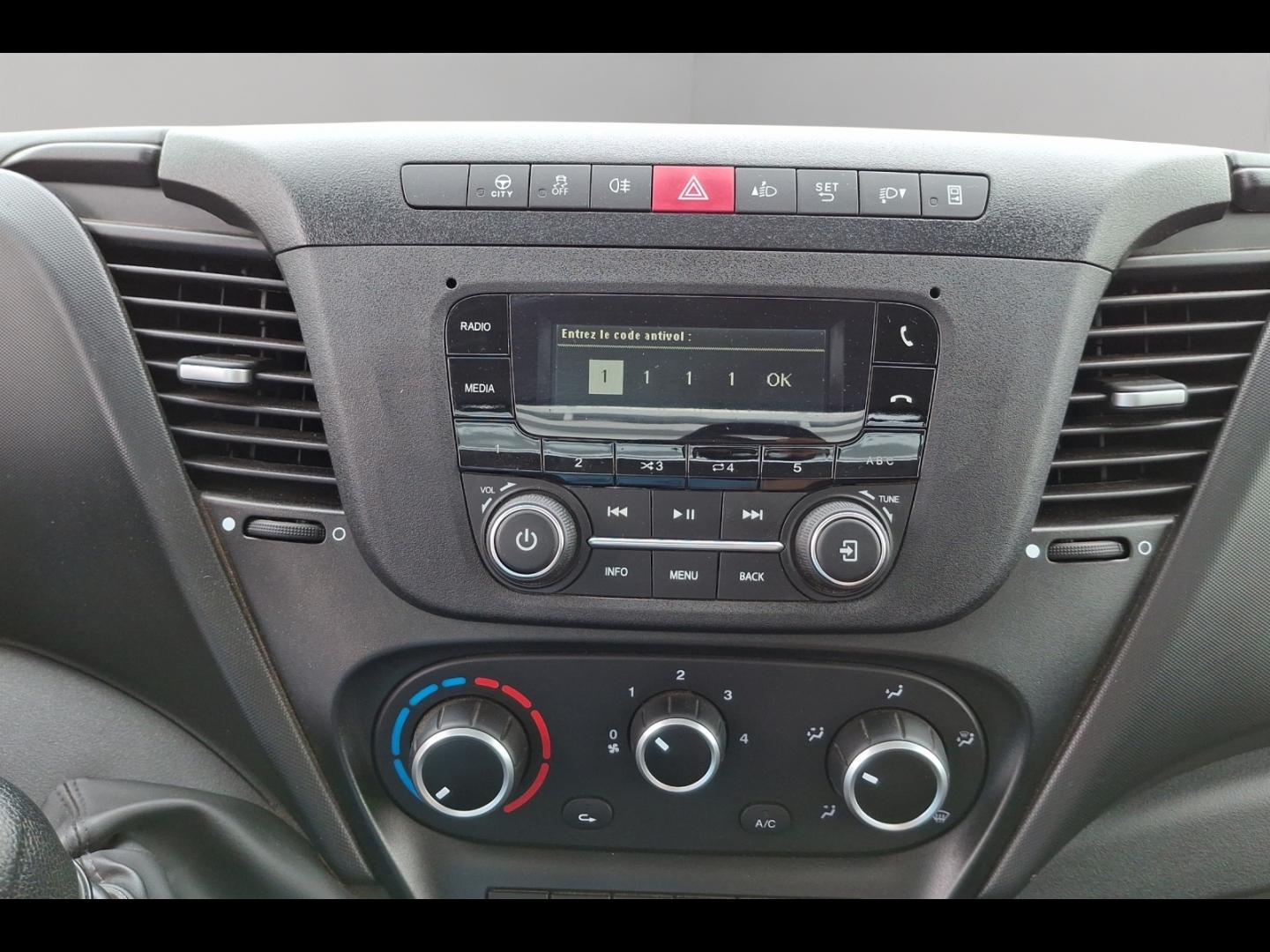 Image IVECO Daily CCb 35C16H empattement 3450 3.0 Tor Benne 3.30 sans coffre