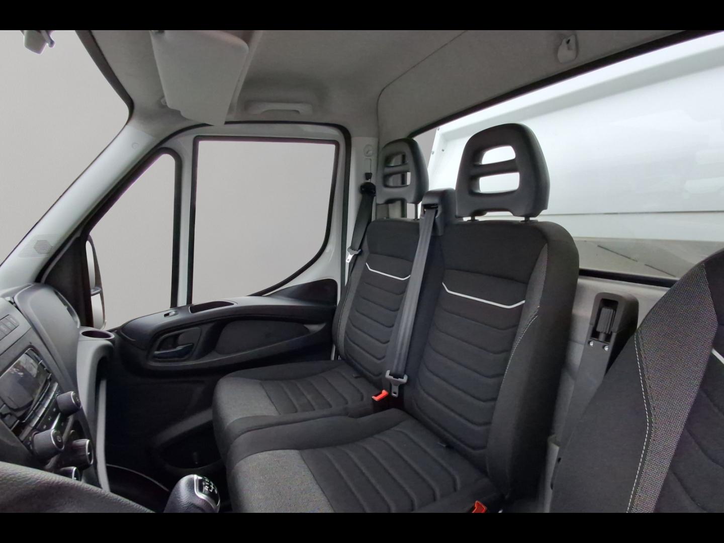 Image IVECO Daily CCb 35C16H empattement 3450 3.0 Tor Benne 3.30 sans coffre