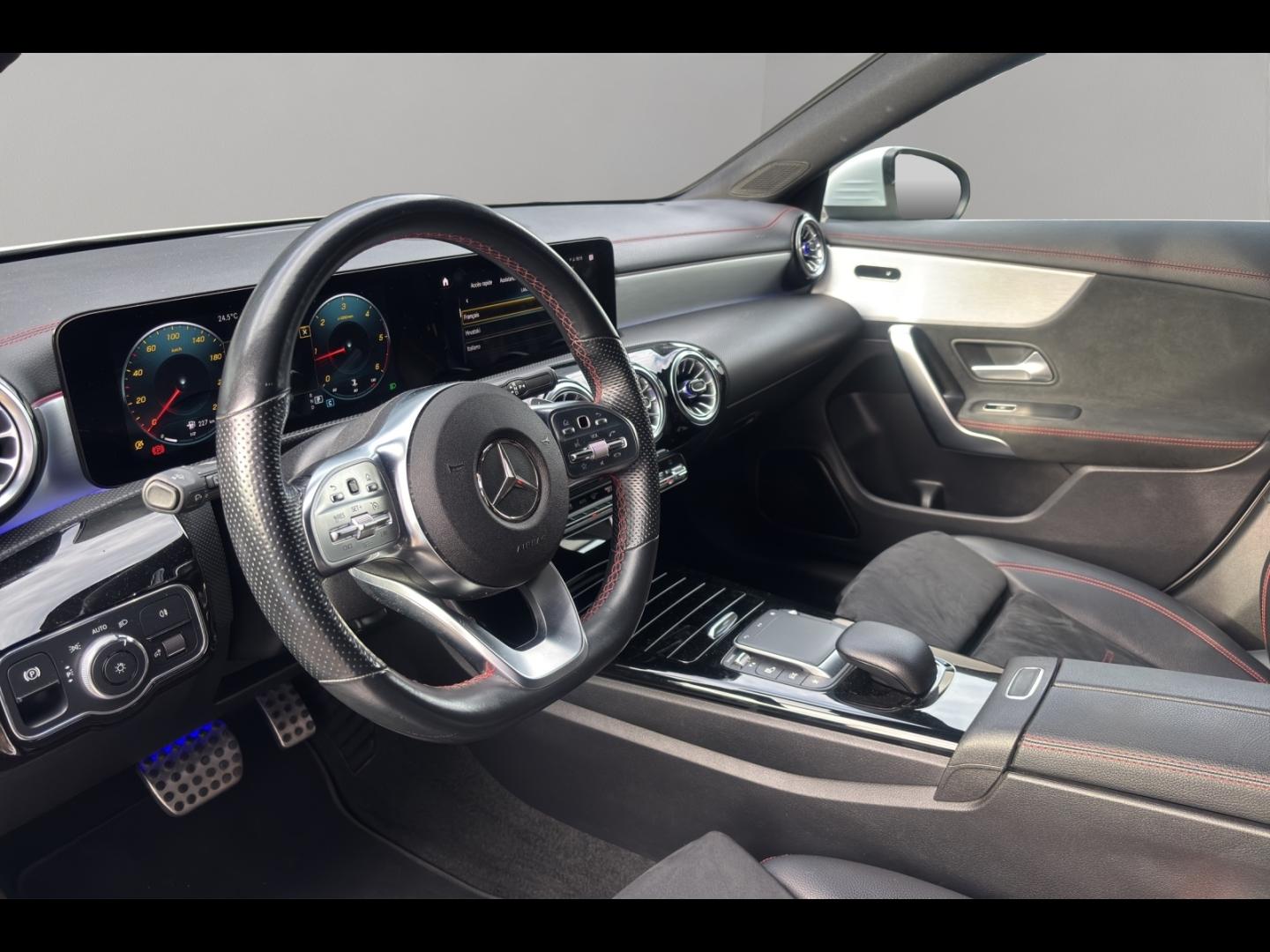 Image MERCEDES-BENZ CLA Shooting Brake 220 d 190ch AMG Line 8G-DCT