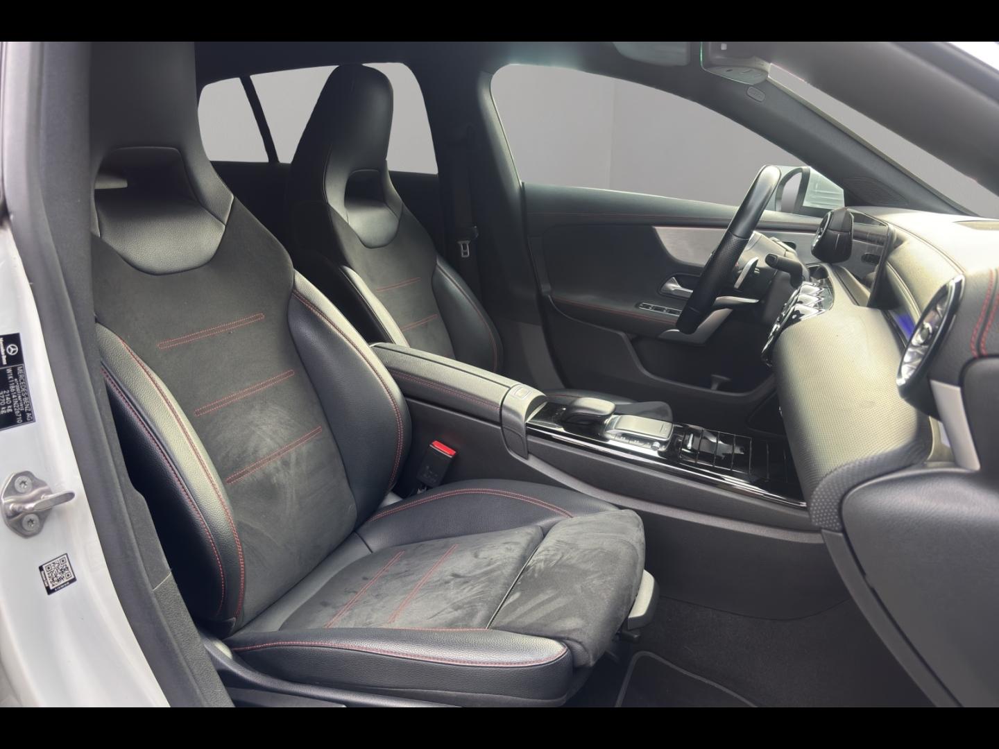 Image MERCEDES-BENZ CLA Shooting Brake 220 d 190ch AMG Line 8G-DCT