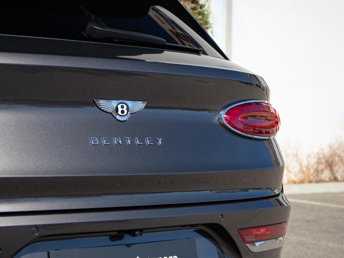 Image BENTLEY BENTAYGA EWB Artenara V8 4.0 550ch