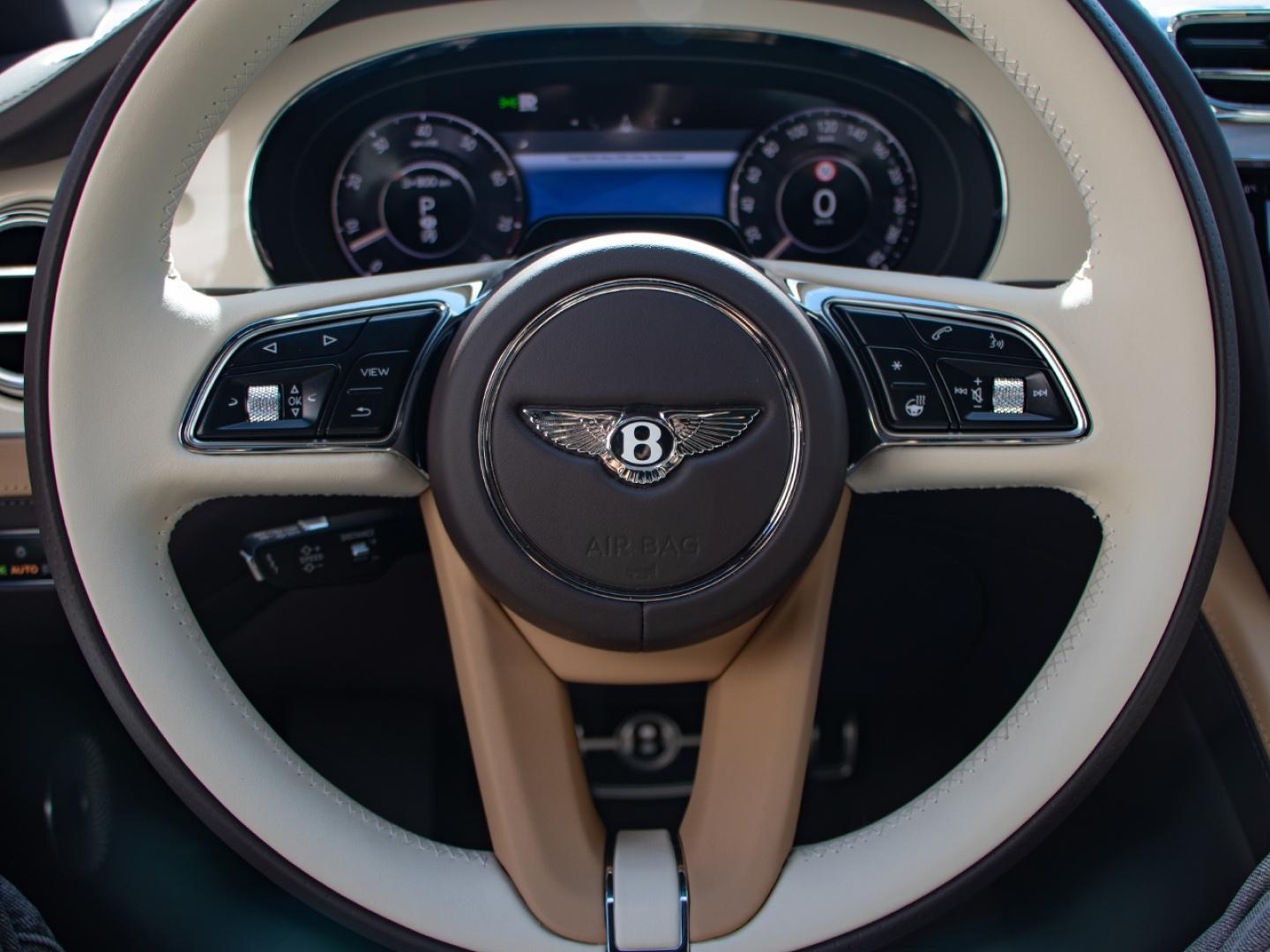 Image BENTLEY BENTAYGA EWB Artenara V8 4.0 550ch
