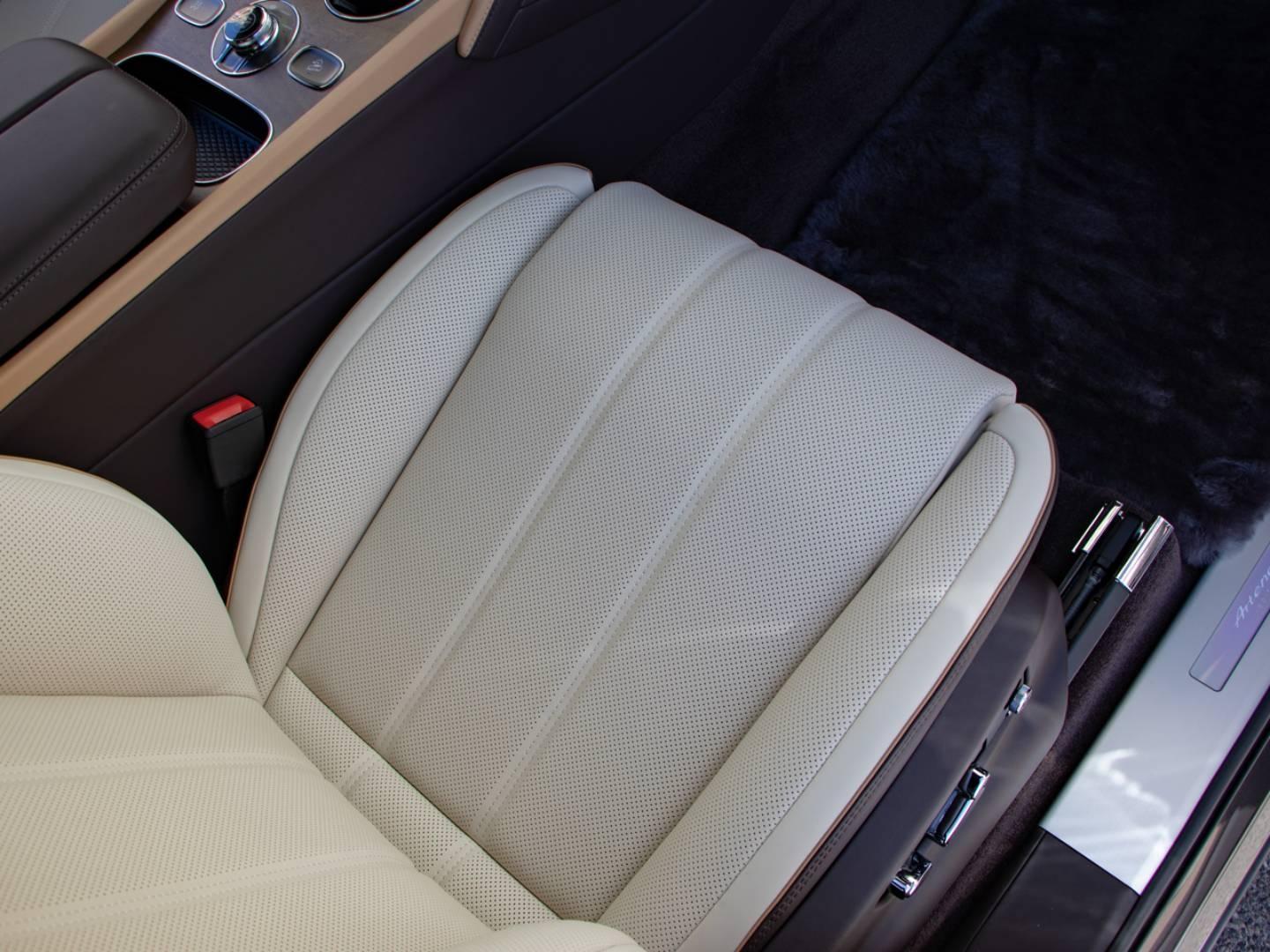Image BENTLEY BENTAYGA EWB Artenara V8 4.0 550ch