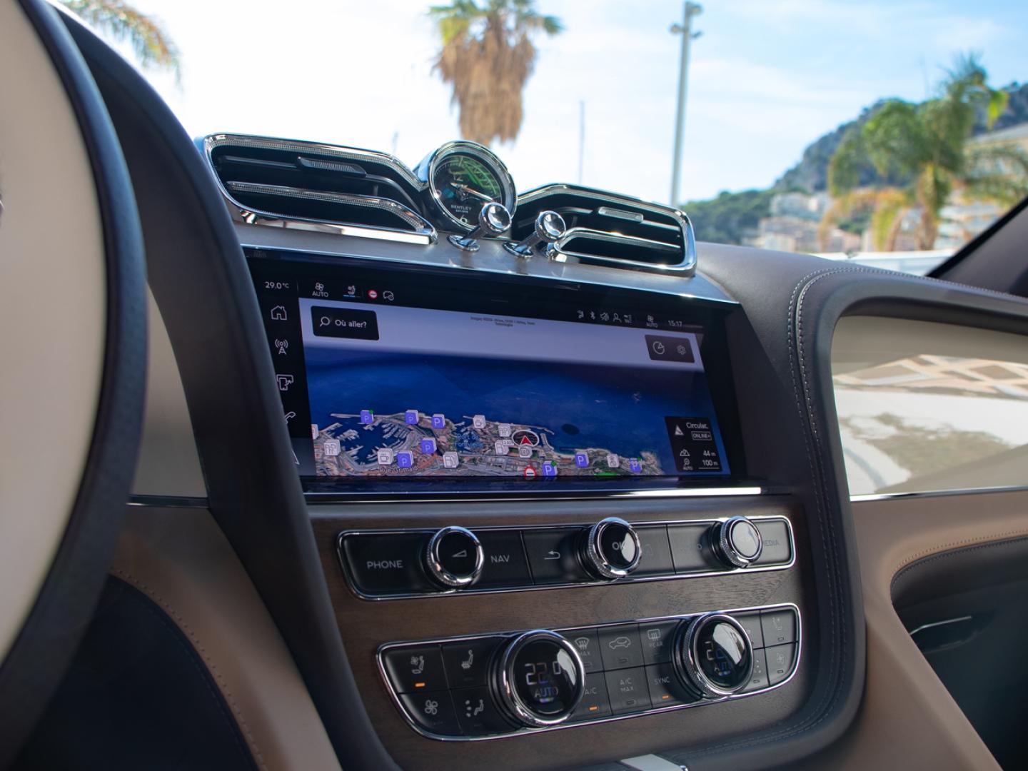 Image BENTLEY BENTAYGA EWB Artenara V8 4.0 550ch