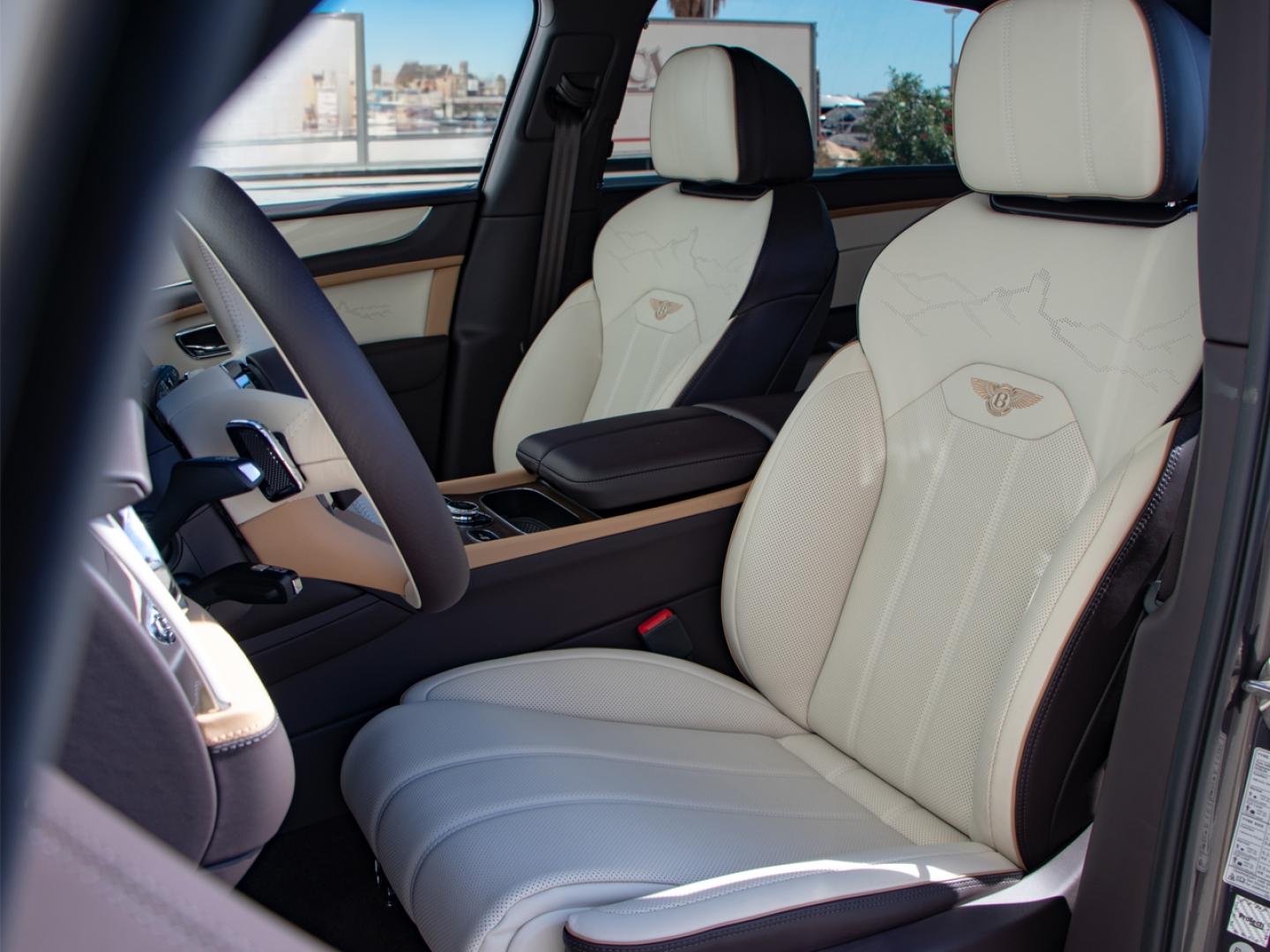 Image BENTLEY BENTAYGA EWB Artenara V8 4.0 550ch