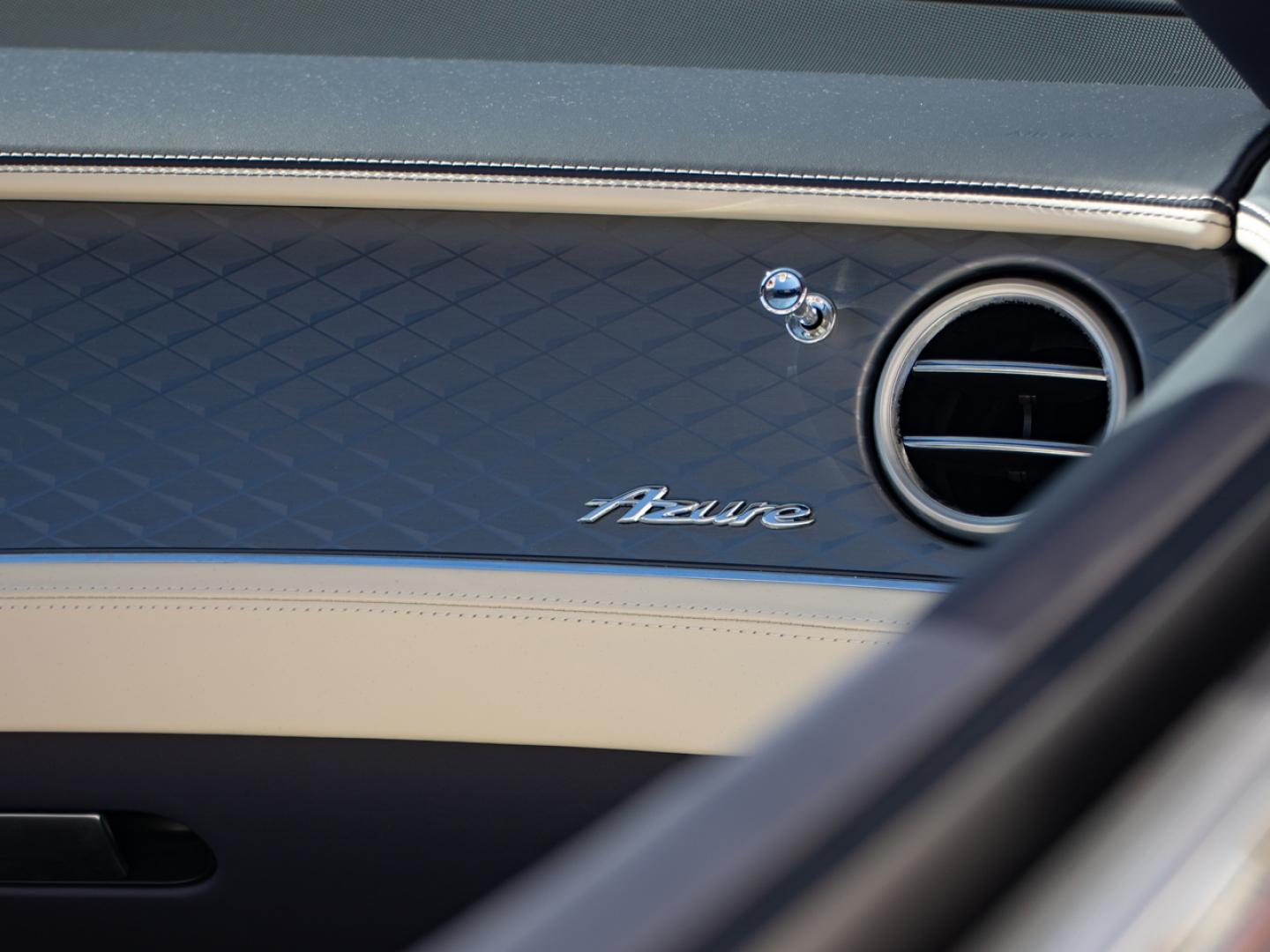 Image BENTLEY CONTINENTAL GTC Azure V8 4.0 550ch