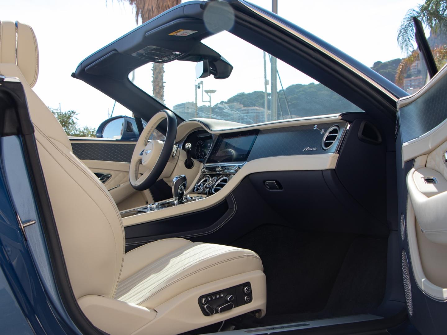 Image BENTLEY CONTINENTAL GTC Azure V8 4.0 550ch