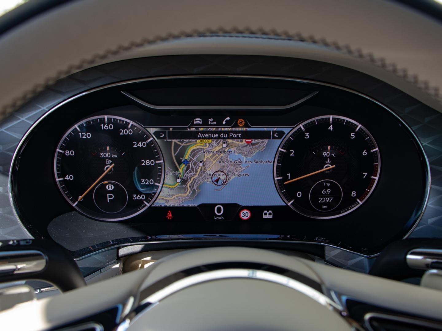 Image BENTLEY CONTINENTAL GTC Azure V8 4.0 550ch