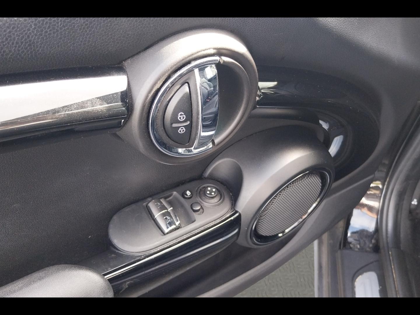 Image MINI Mini Cooper S 192ch Edition Greenwich 139g