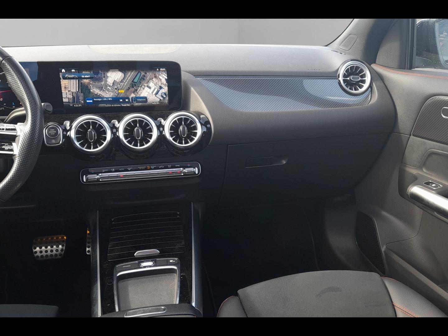 Image MERCEDES-BENZ GLA 200 d 150ch AMG Line 8G-DCT
