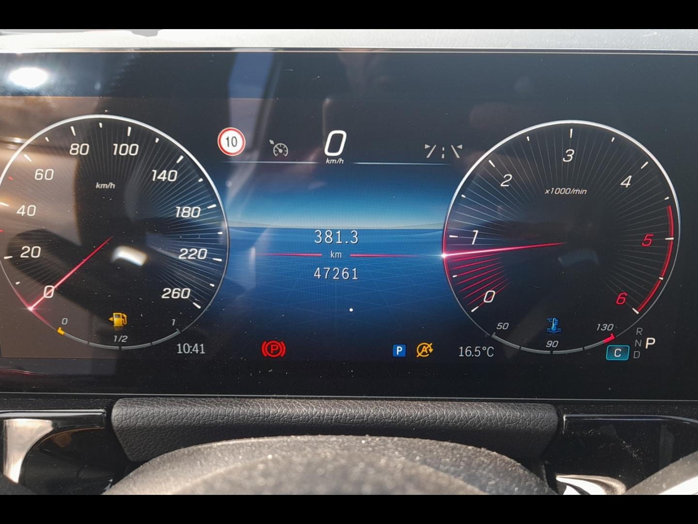 Image MERCEDES-BENZ GLA 200 d 150ch AMG Line 8G-DCT