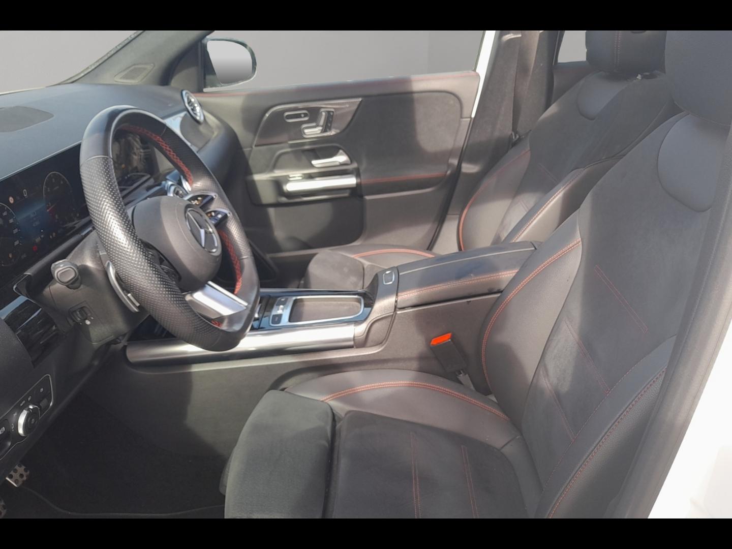 Image MERCEDES-BENZ GLA 200 d 150ch AMG Line 8G-DCT
