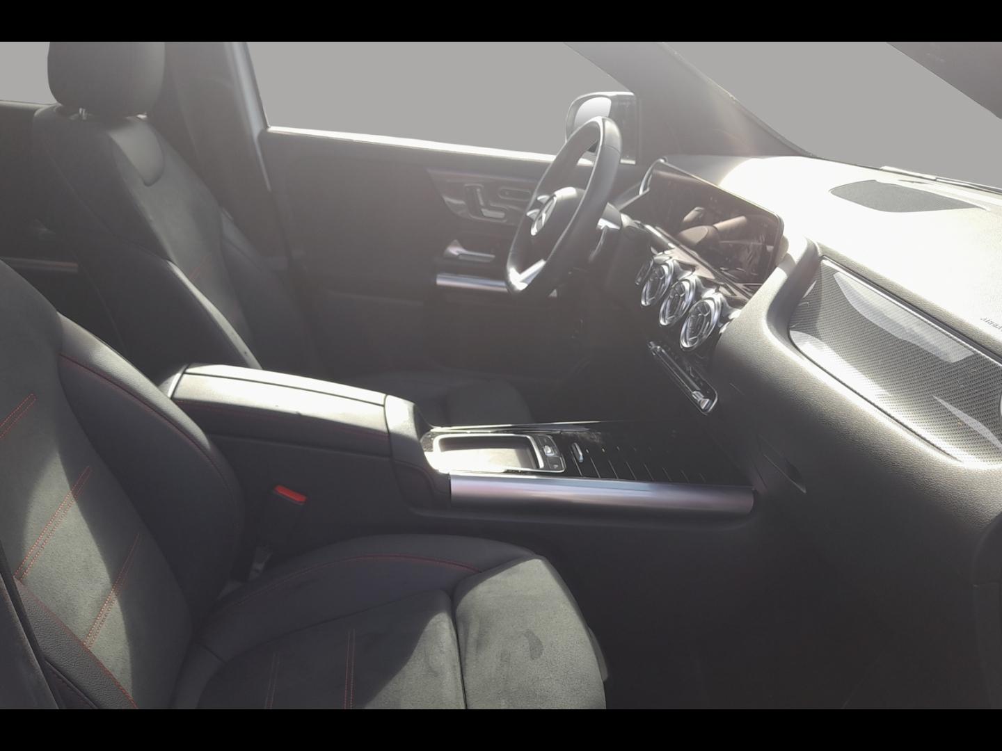 Image MERCEDES-BENZ GLA 200 d 150ch AMG Line 8G-DCT