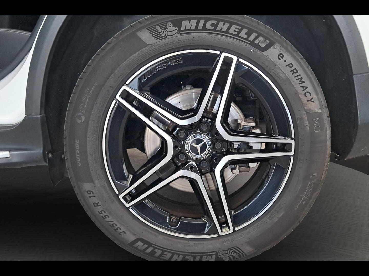 Image MERCEDES-BENZ GLC Coupé 300 de 194+122ch AMG Line 4Matic 9G-Tronic