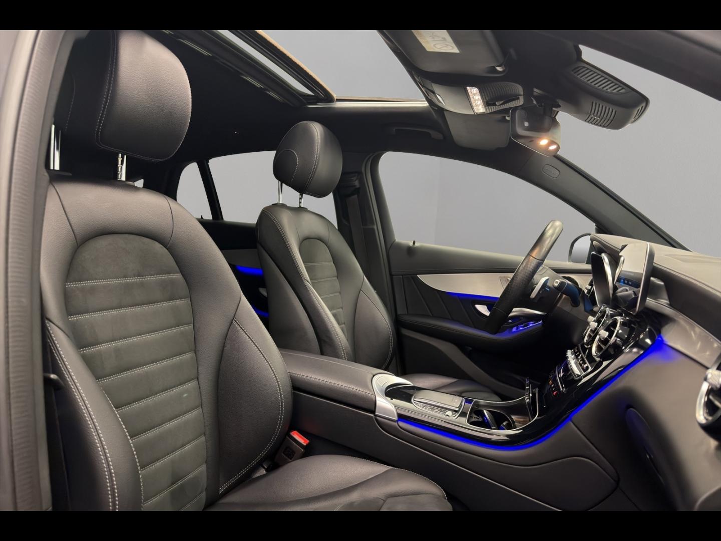 Image MERCEDES-BENZ GLC Coupé 300 de 194+122ch AMG Line 4Matic 9G-Tronic