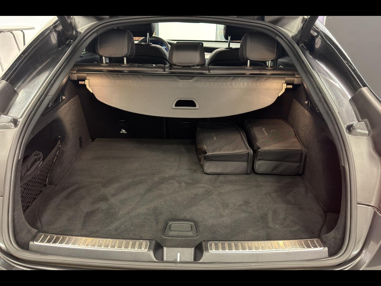 Image MERCEDES-BENZ GLC Coupé 300 de 194+122ch AMG Line 4Matic 9G-Tronic