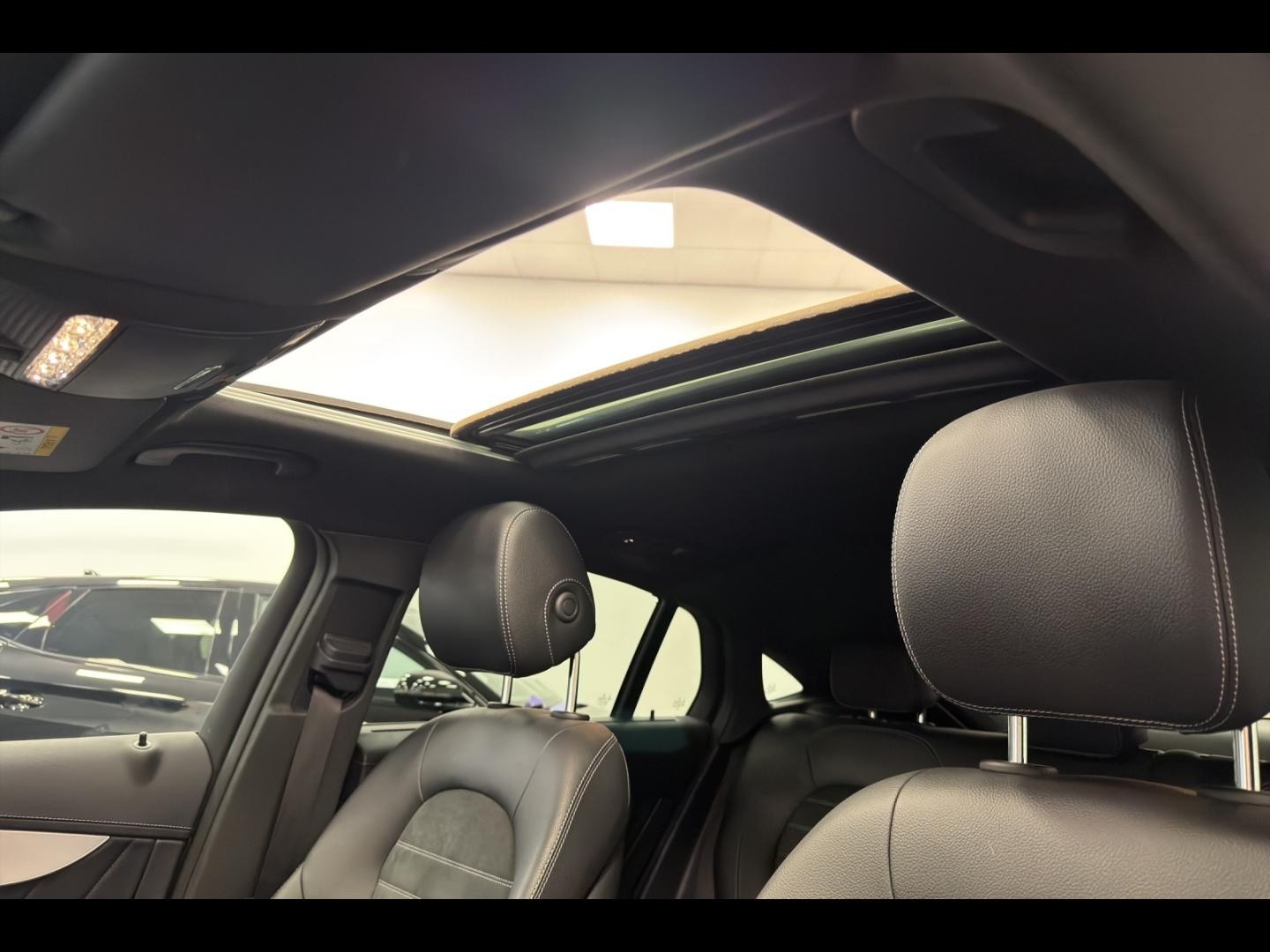 Image MERCEDES-BENZ GLC Coupé 300 de 194+122ch AMG Line 4Matic 9G-Tronic