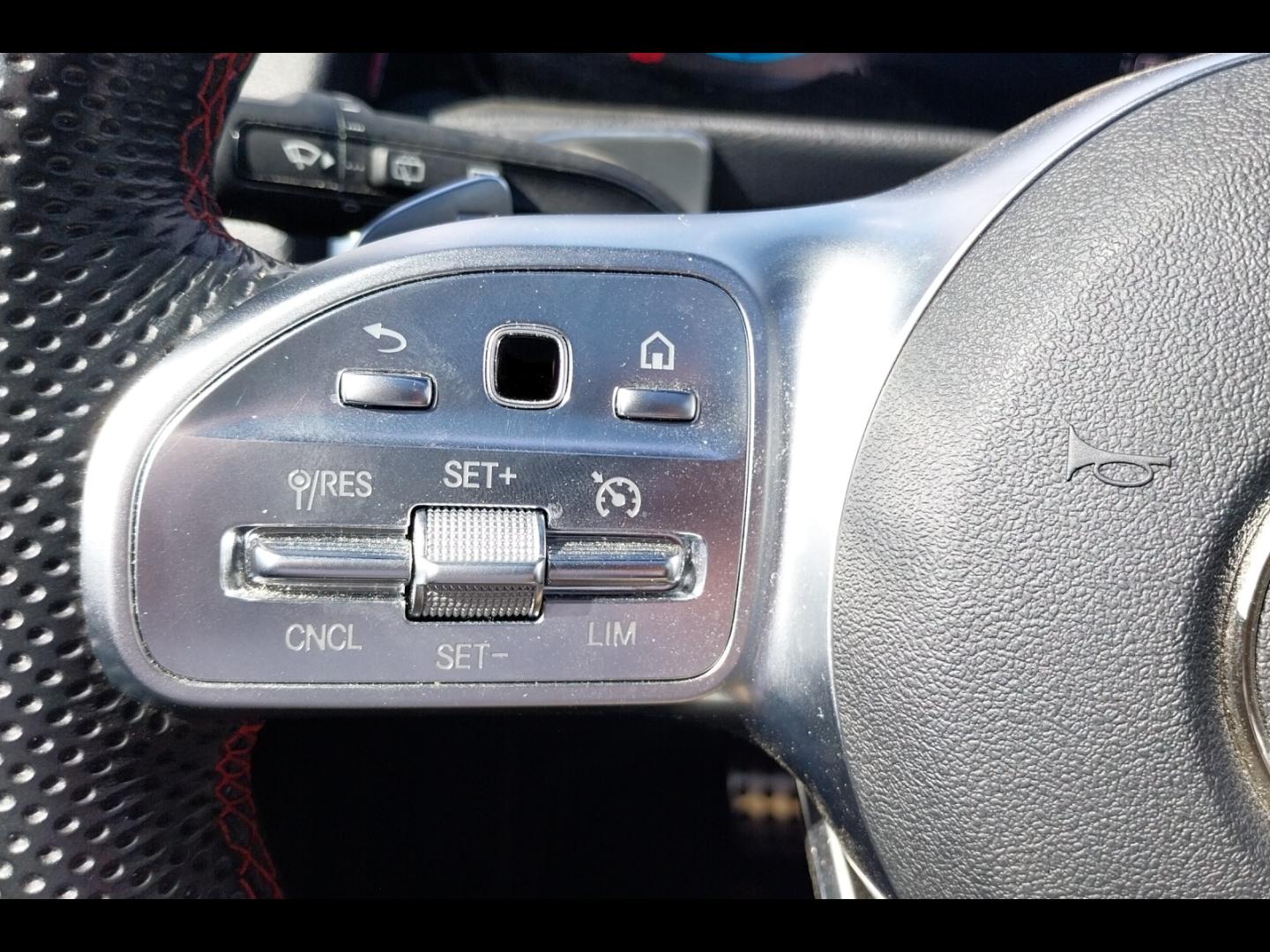 Image MERCEDES-BENZ GLB 200 d 150ch AMG Line 8G-DCT