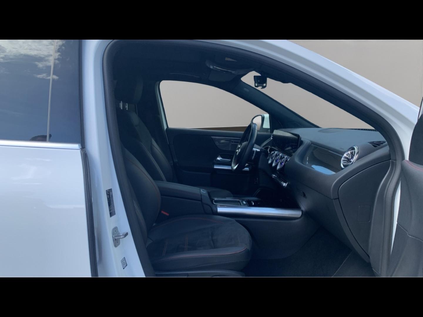 Image MERCEDES-BENZ GLA 200 d 150ch AMG Line 8G-DCT