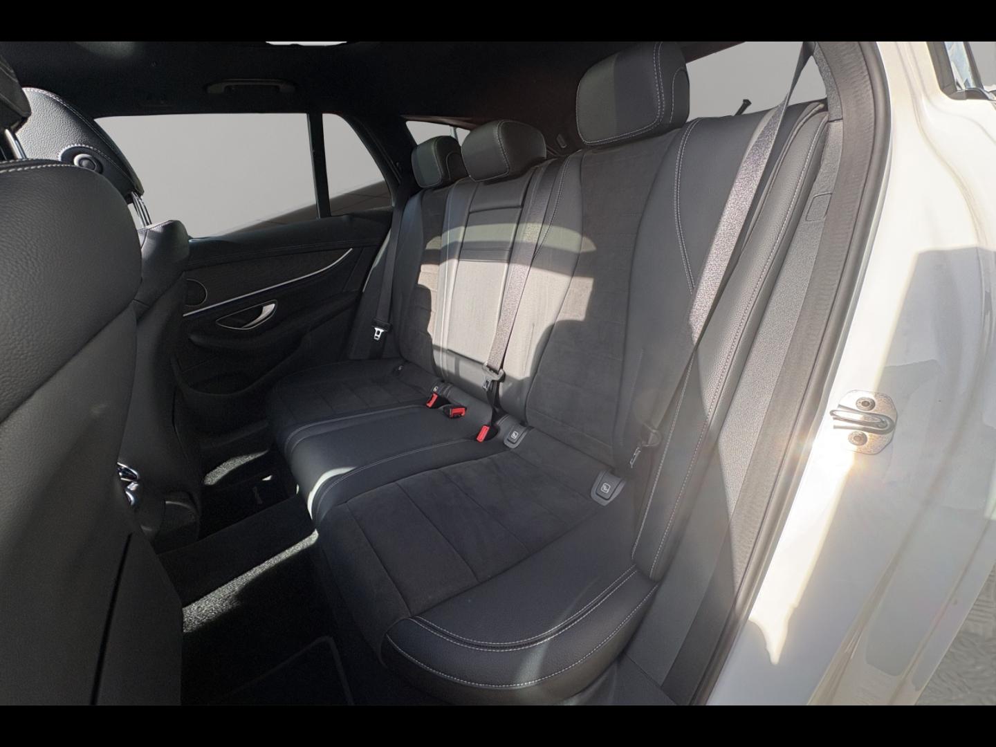 Image MERCEDES-BENZ Classe E Break 220 d 200+20ch AMG Line 9G-Tronic
