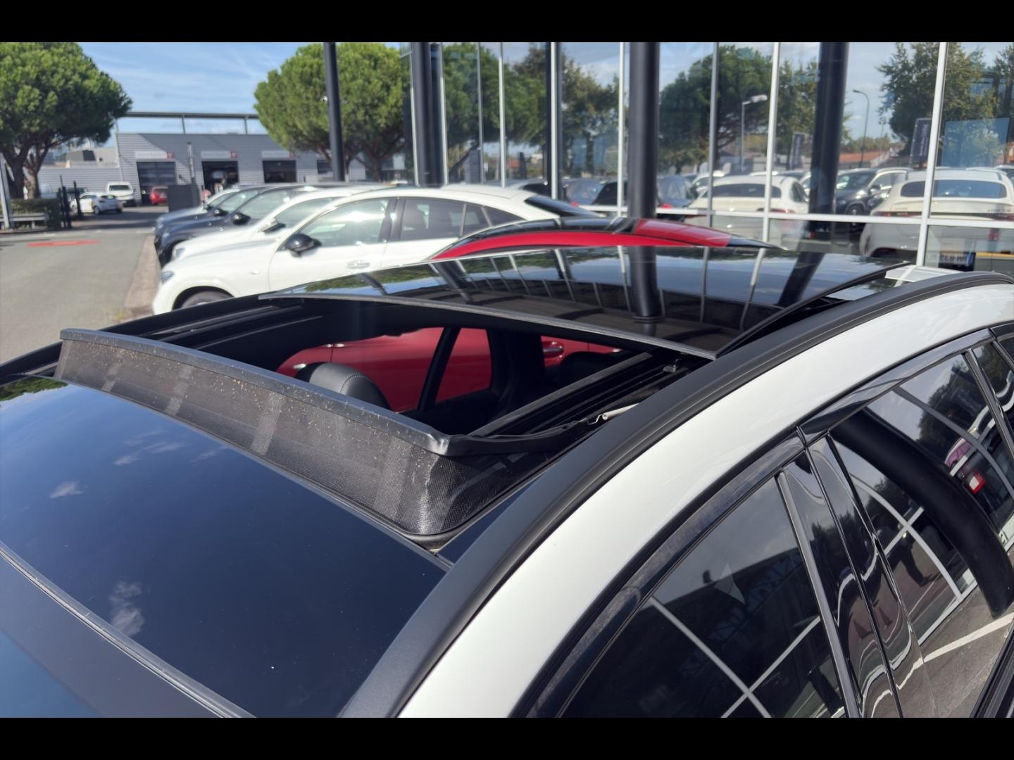 Image MERCEDES-BENZ Classe E Break 220 d 200+20ch AMG Line 9G-Tronic