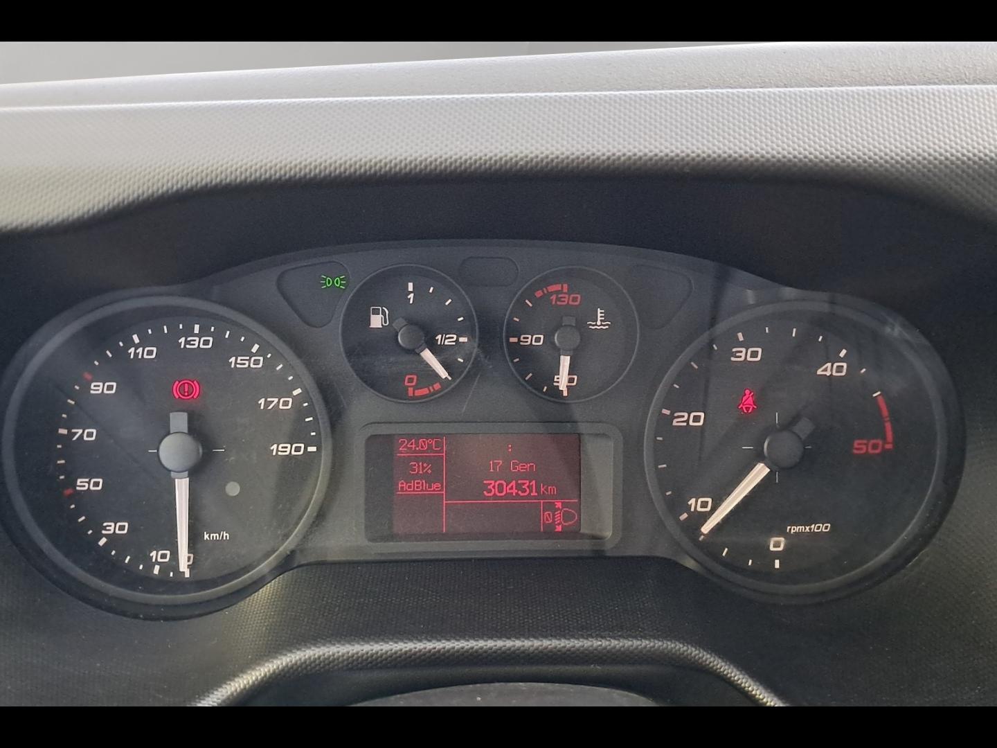 Image IVECO Daily CCb 35C16H empattement 3750 3.0