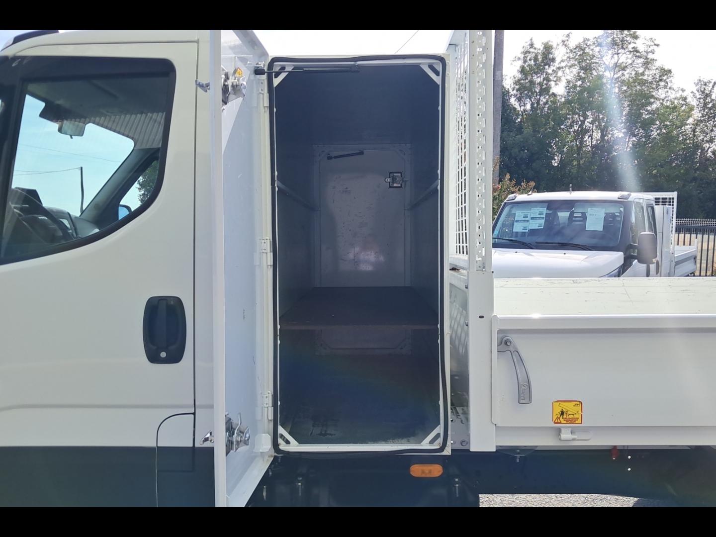 Image IVECO Daily CCb 35C16H empattement 3750 3.0