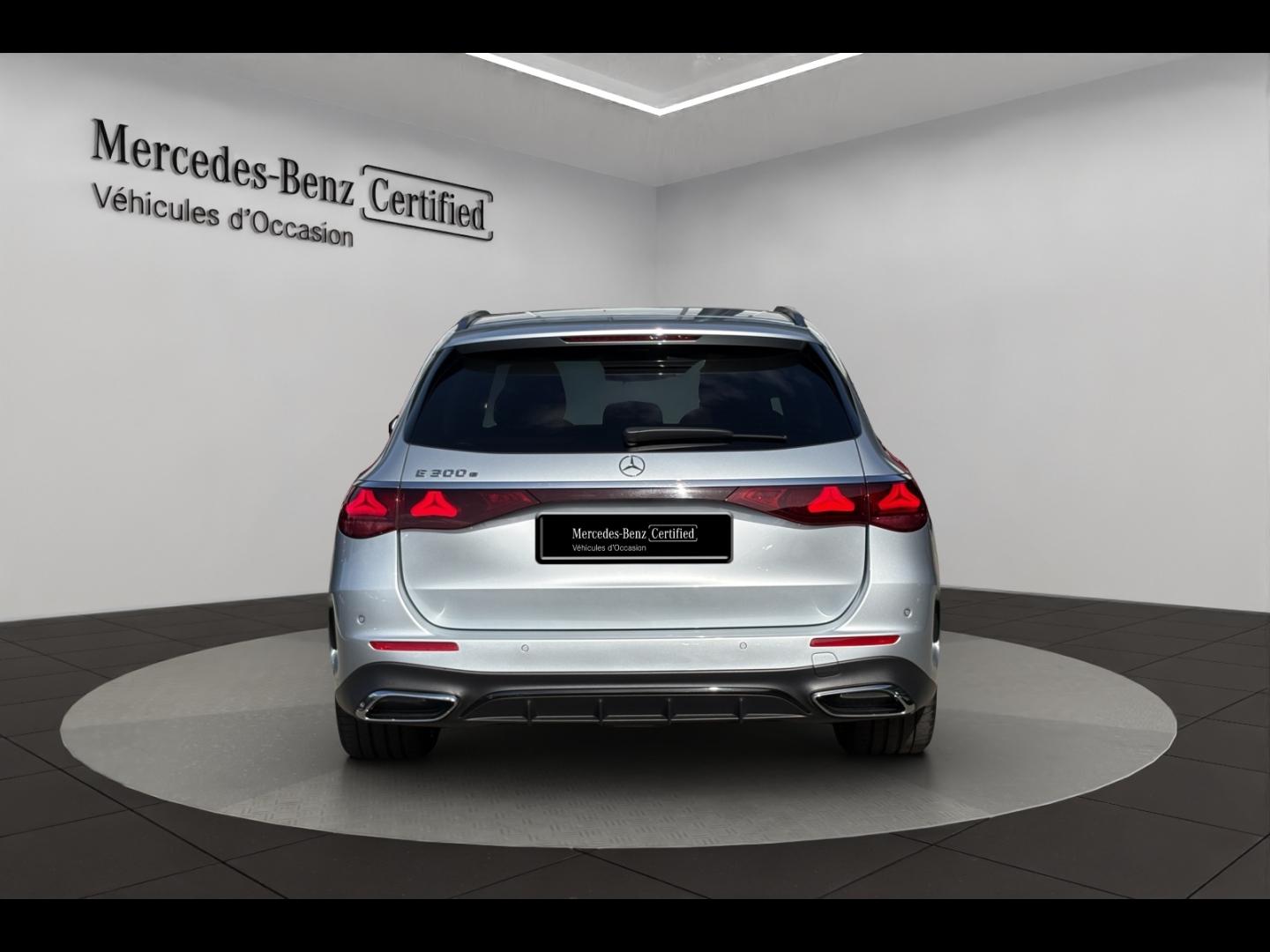 Image MERCEDES-BENZ Classe E Break 300 e 204+129ch AMG Line 9G-Tronic
